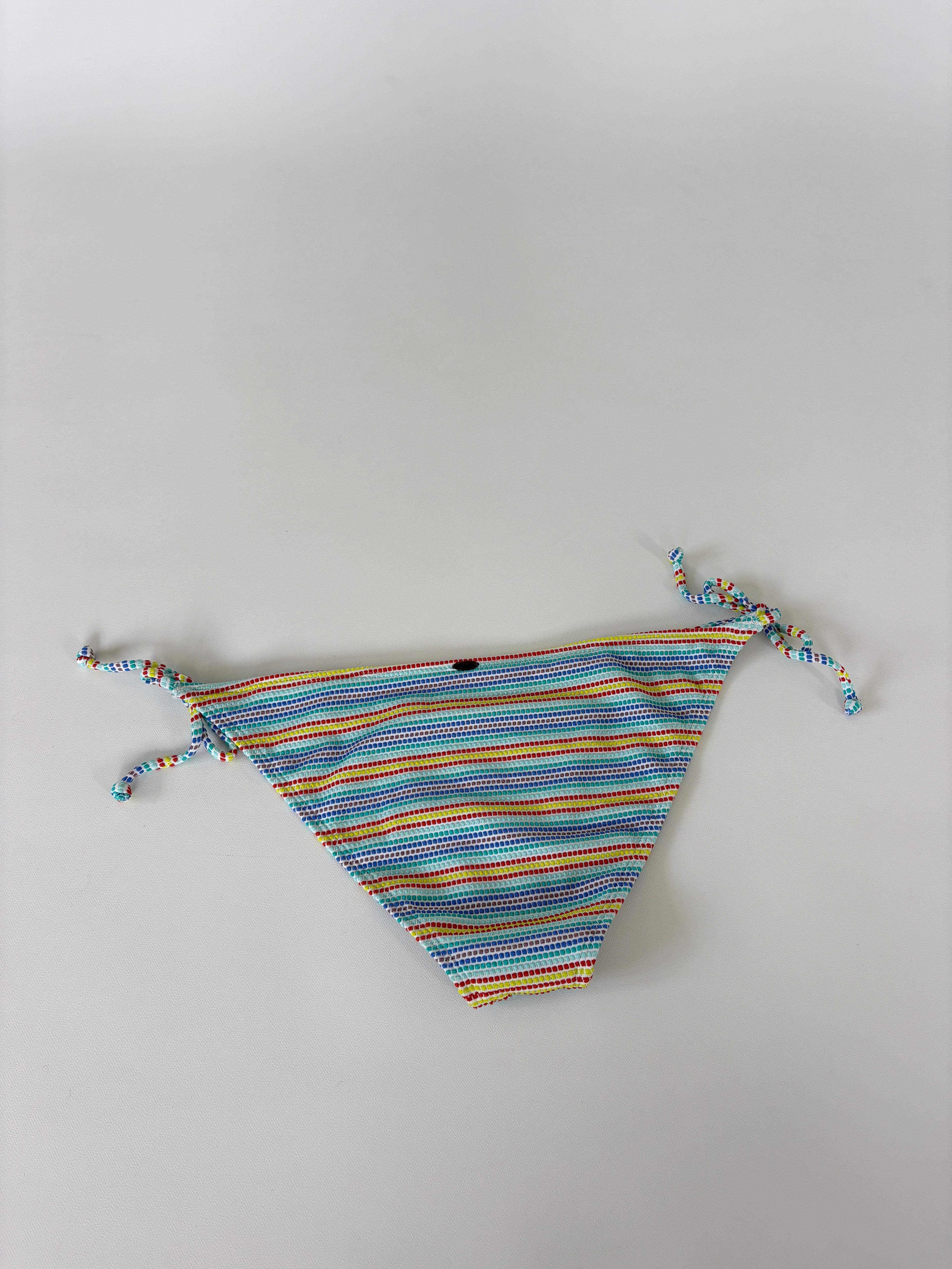 36 / O'Neil Bikini