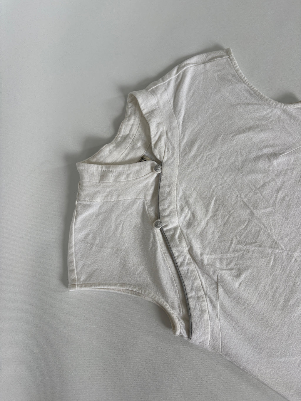 62 / White Cap Sleeve Top w/ Grey Knotted Buttons