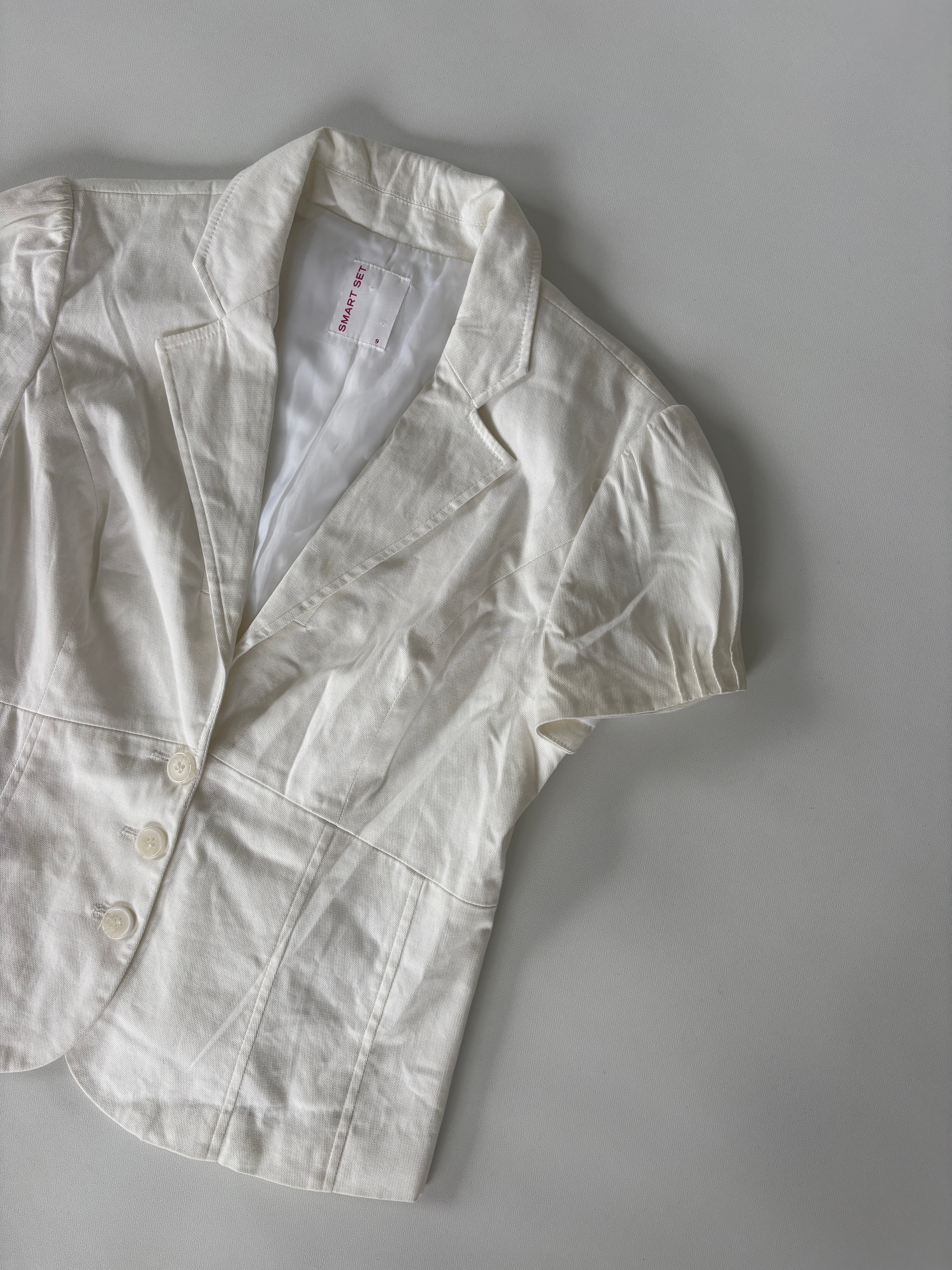 66 / Smart Set White Button Up w/ Shoulder Pads