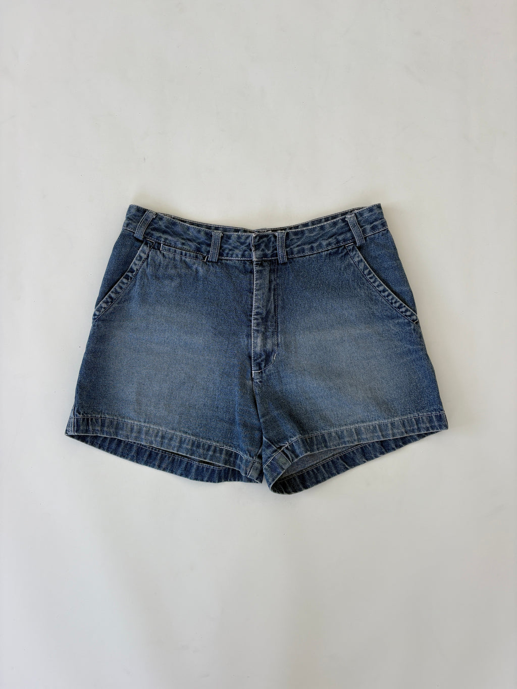 114 / Denim Shorts w/ Hook Clasp