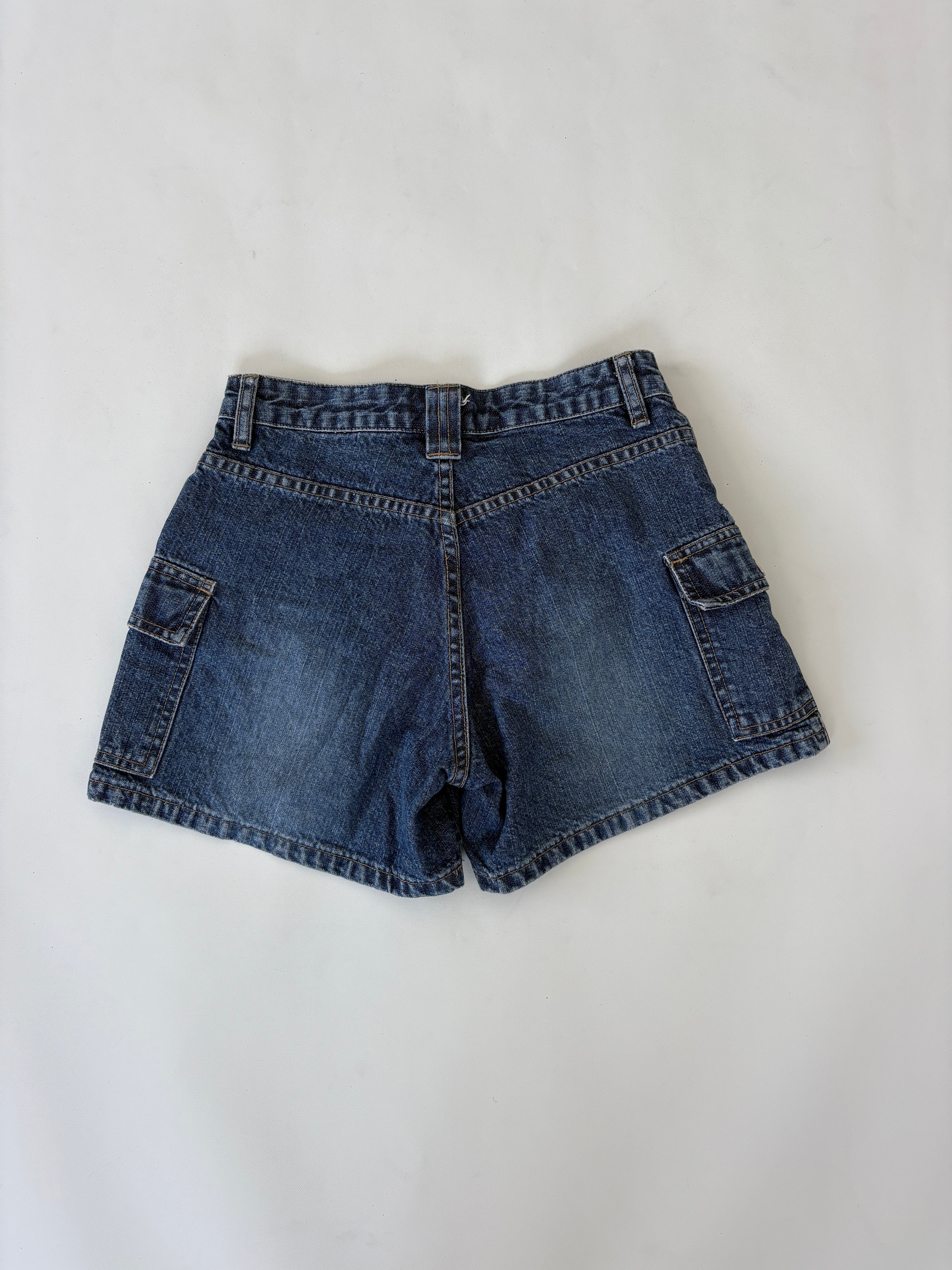 115 / Dark Denim Highrise Shorts