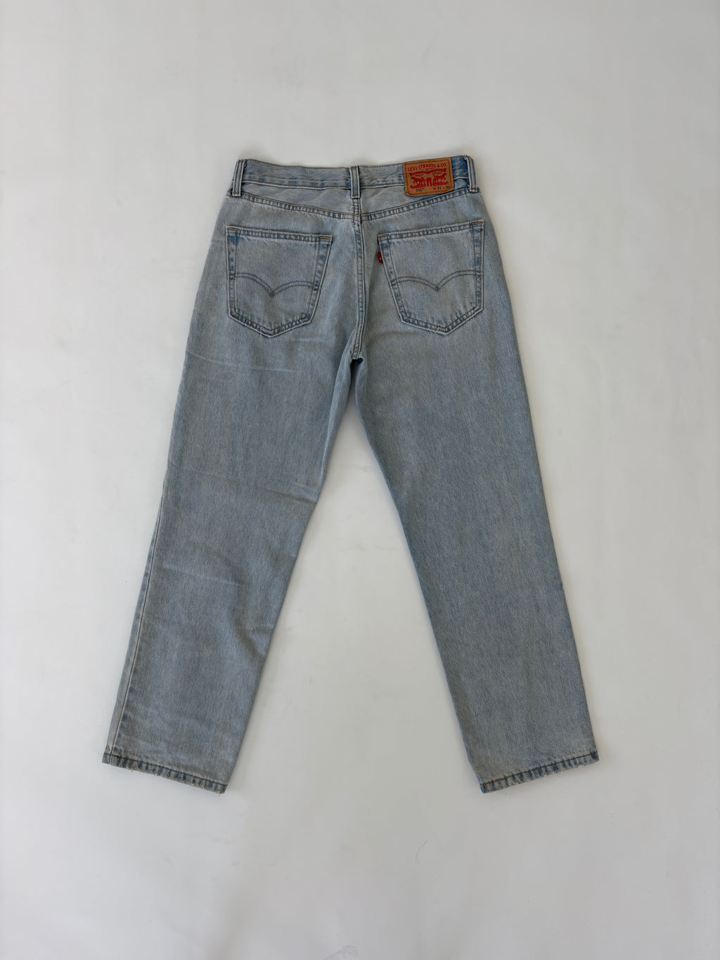 126 /  Light Wash Levi's 550 Jeans