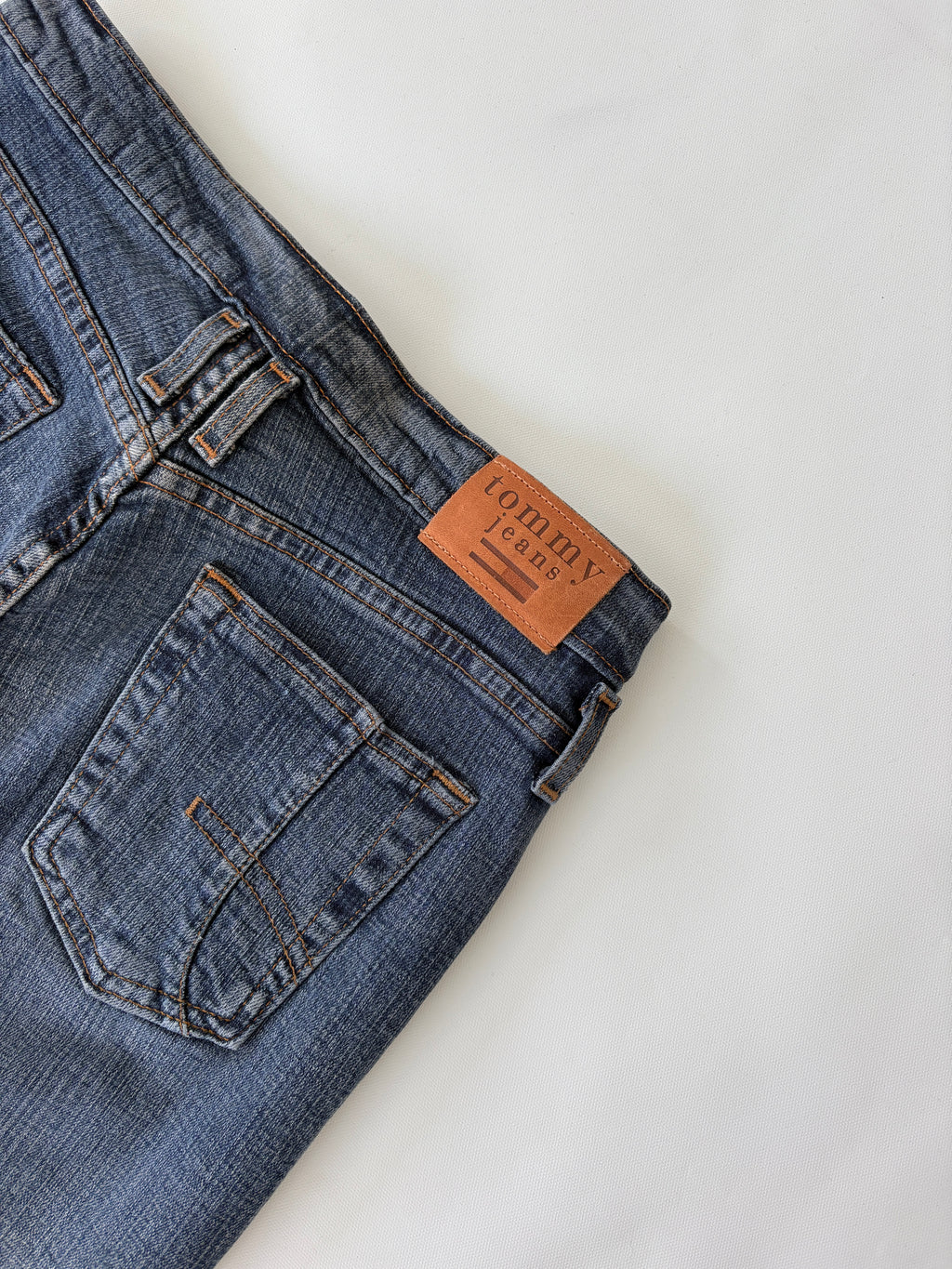 127 / Dark Wash Mini Flare Tommy Jeans