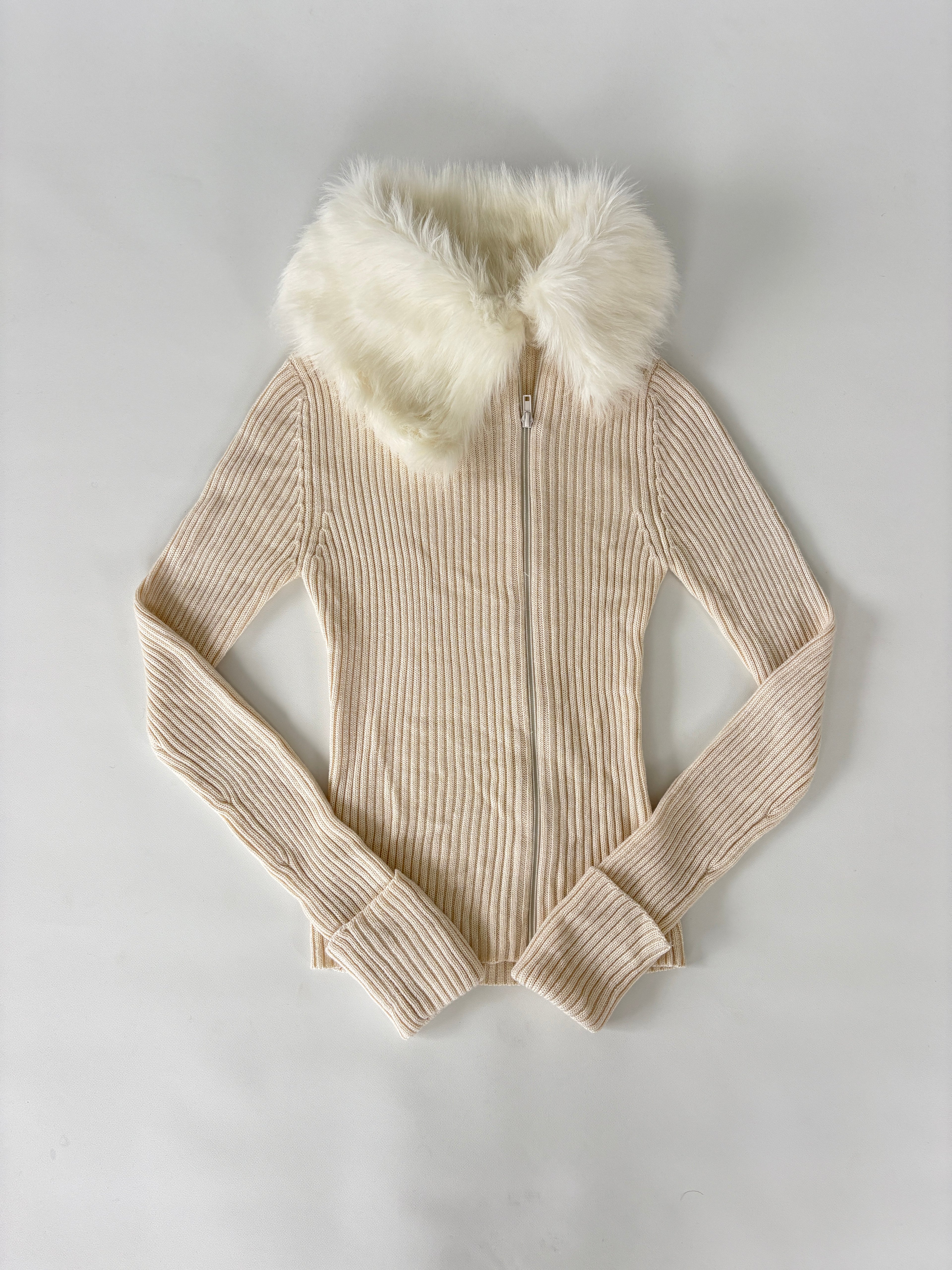 148 / Cream Ribbed Zip Up w/ Fur Collar