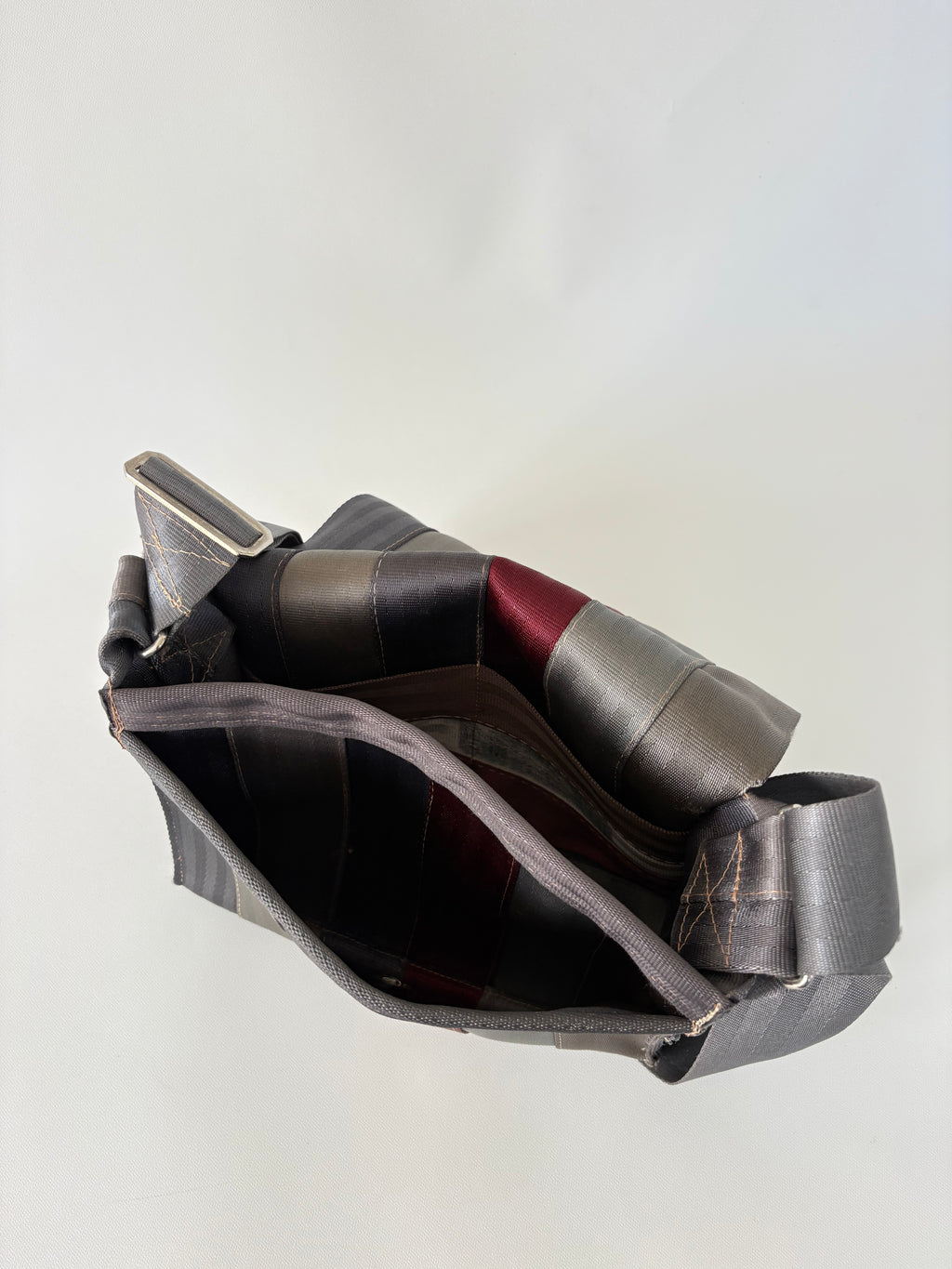 224 / U.S.E.D Seatbelt Messenger Bag
