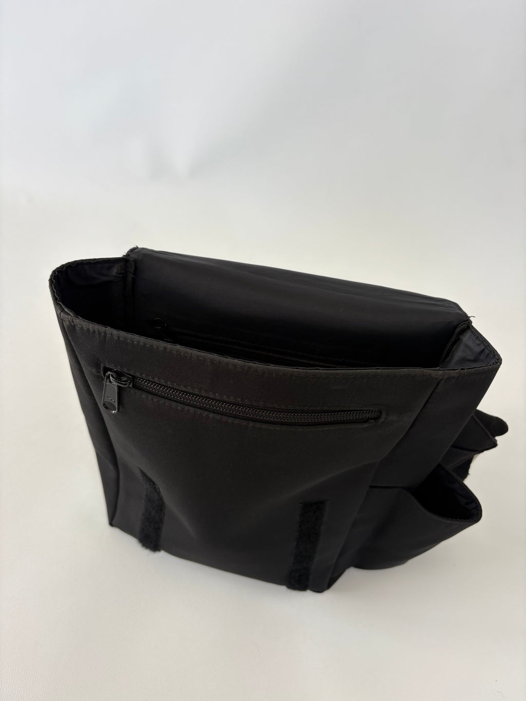 227 / Club Monaco Sling Bag