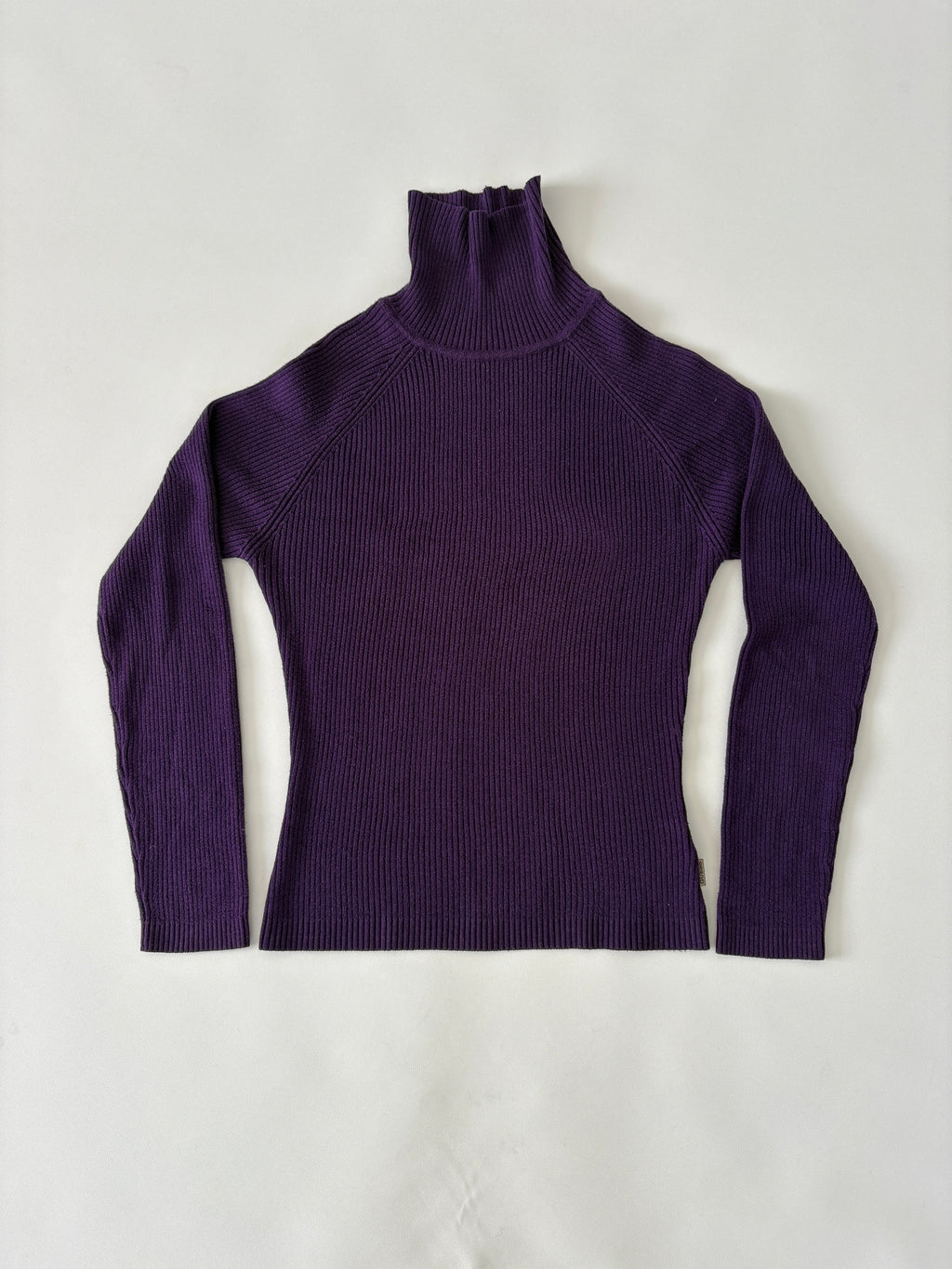 327 / Guess Purple Turtle Neck Sweater