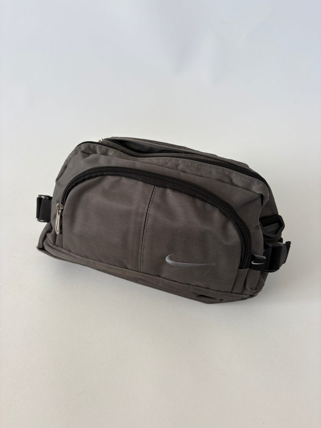346 / Grey Nike Bum Bag