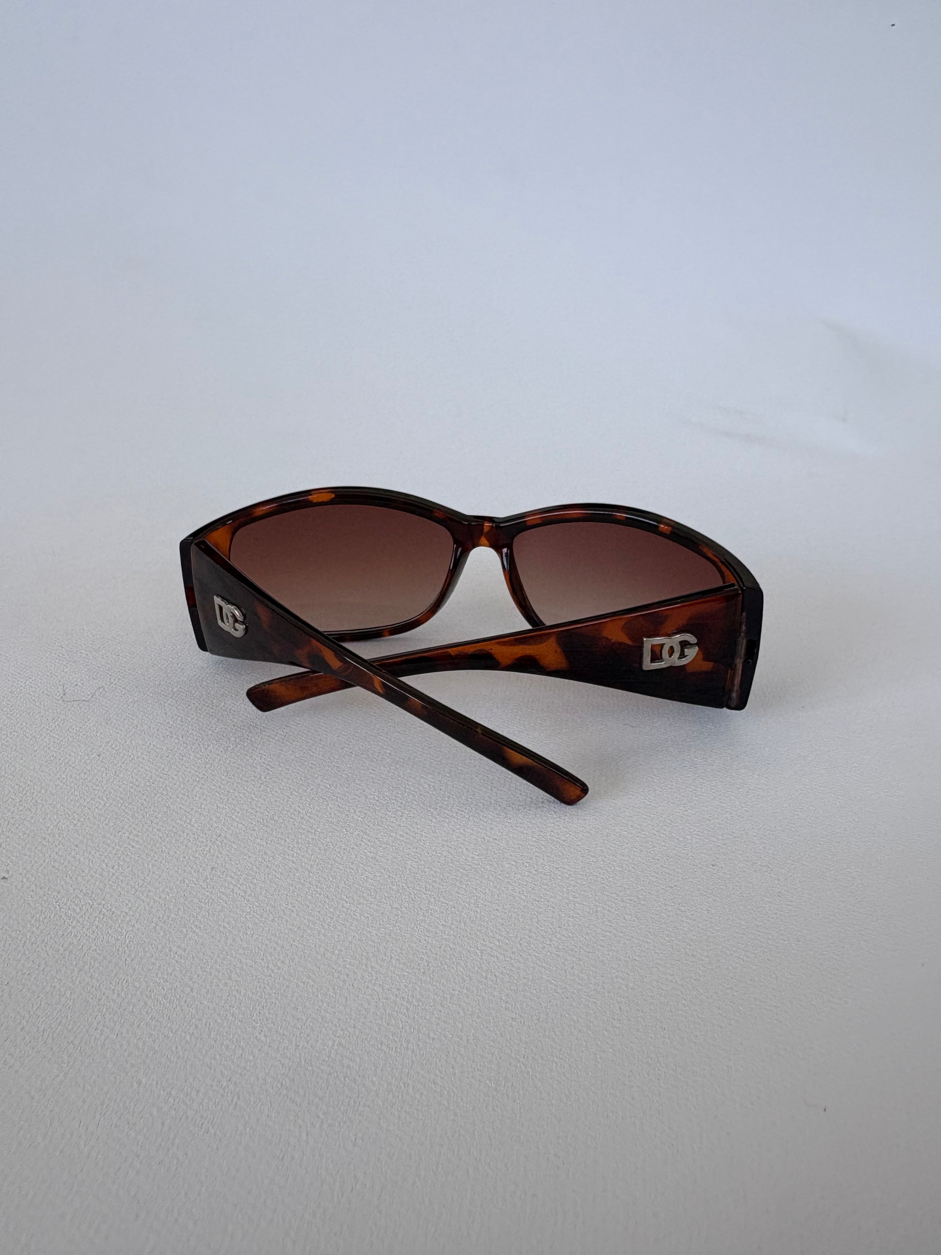 🔒 351 / D&G Tortoise Shell Sunglasses