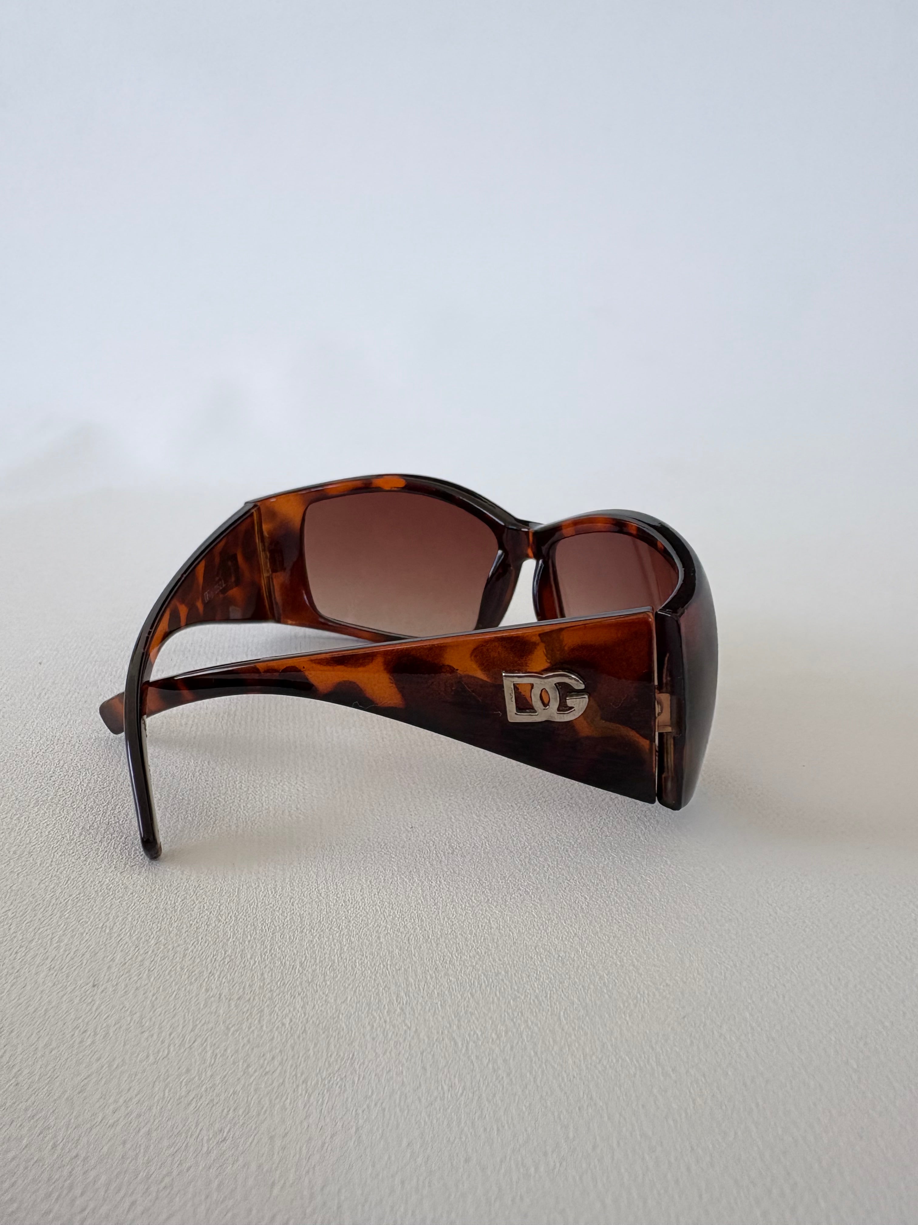 🔒 351 / D&G Tortoise Shell Sunglasses