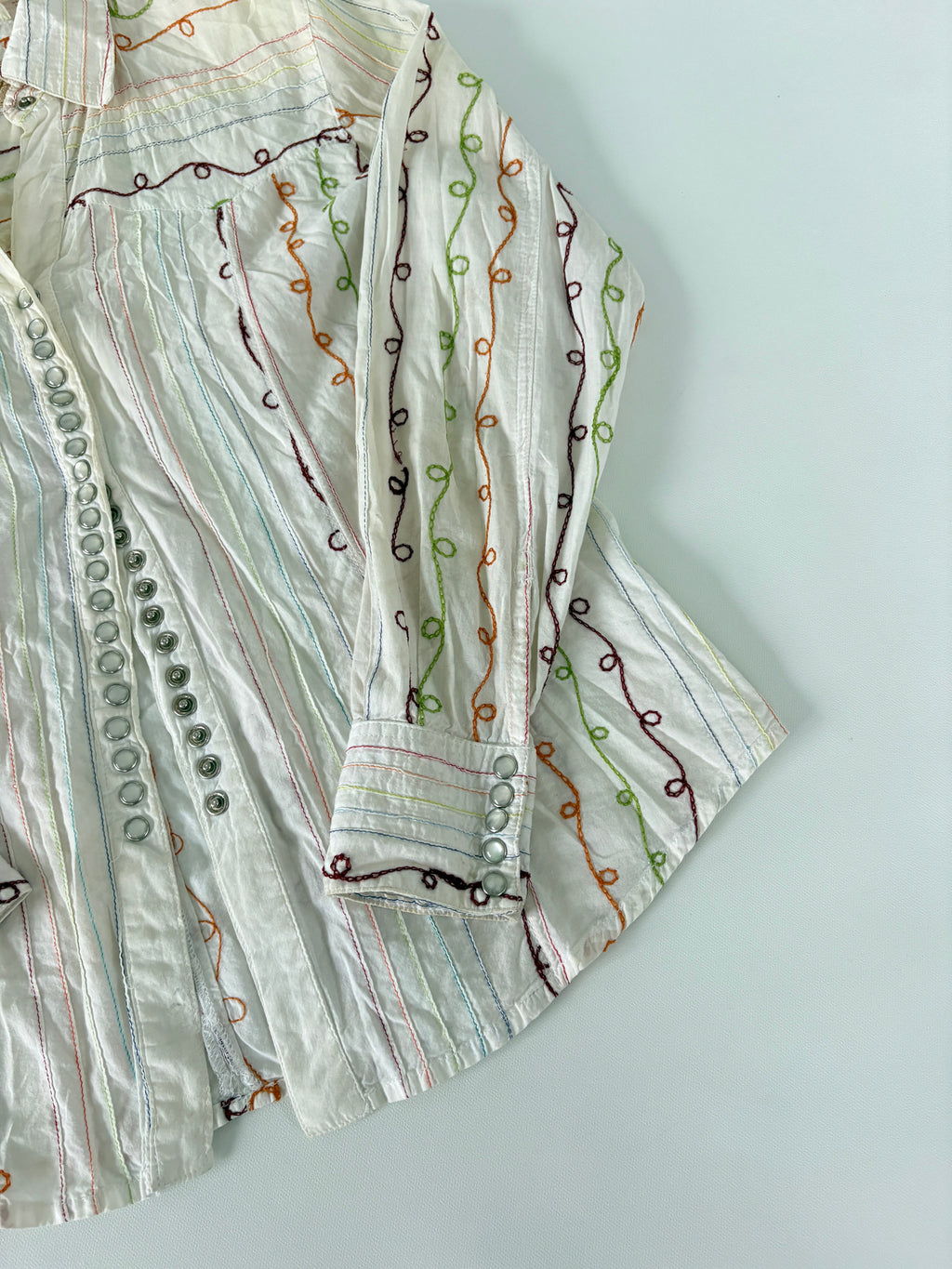 427 / Cream Long Sleeve Pearlescent Button Up Shirt w/ Stiching Details
