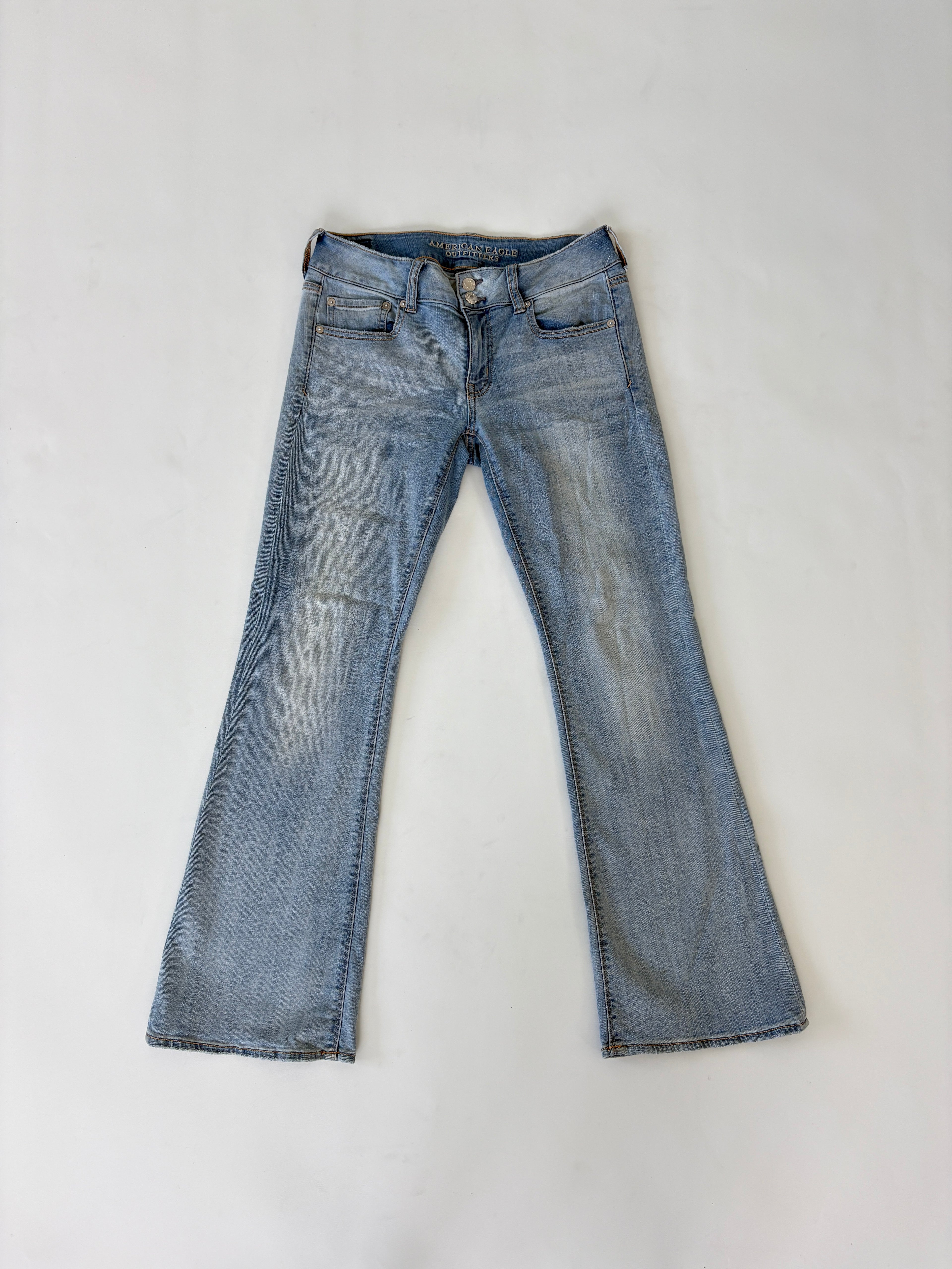 446 / Light Wash Mini Flare American Eagle Jeans w/ Double Button