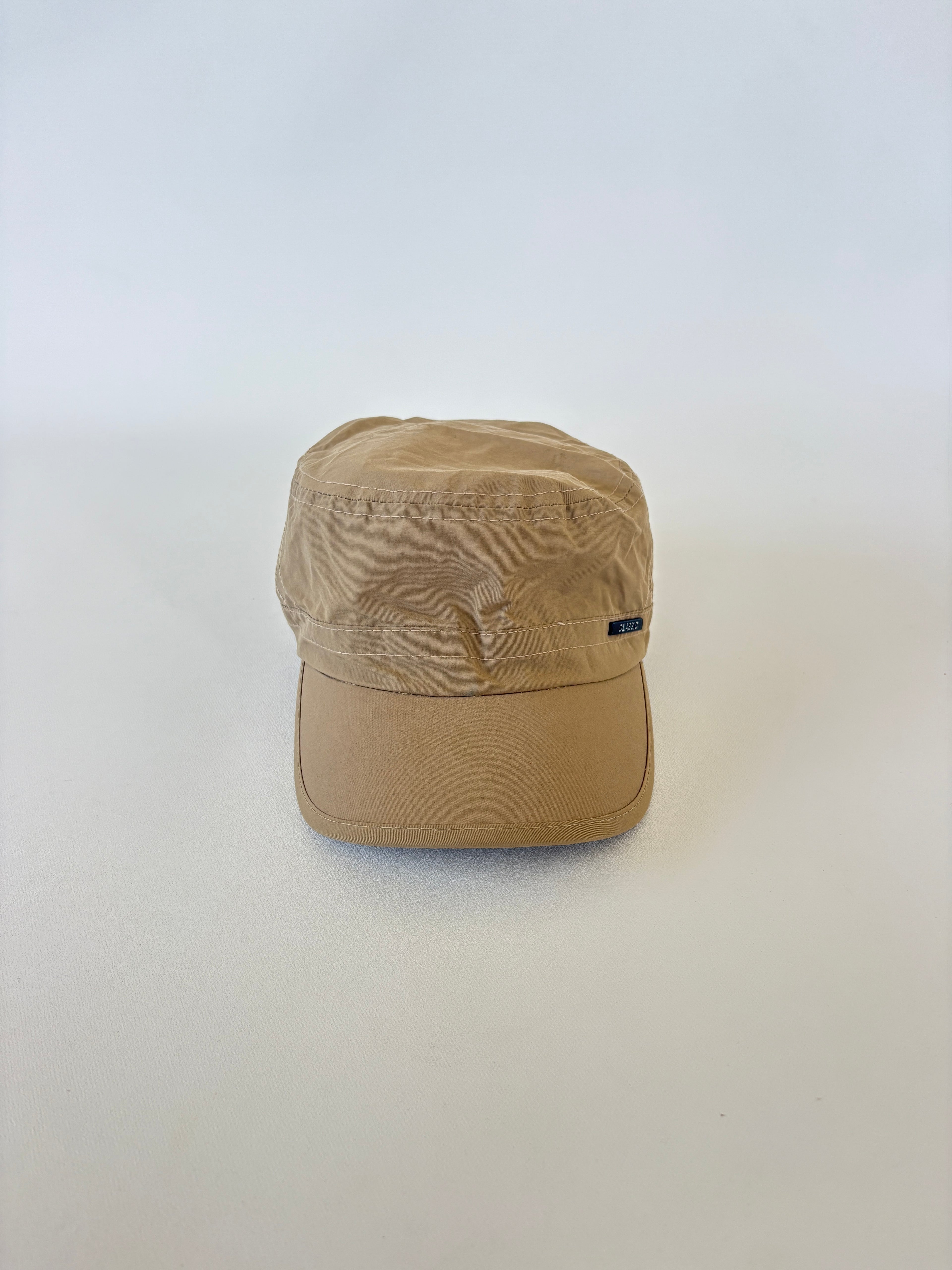 465 / Beige Flat Top Hat