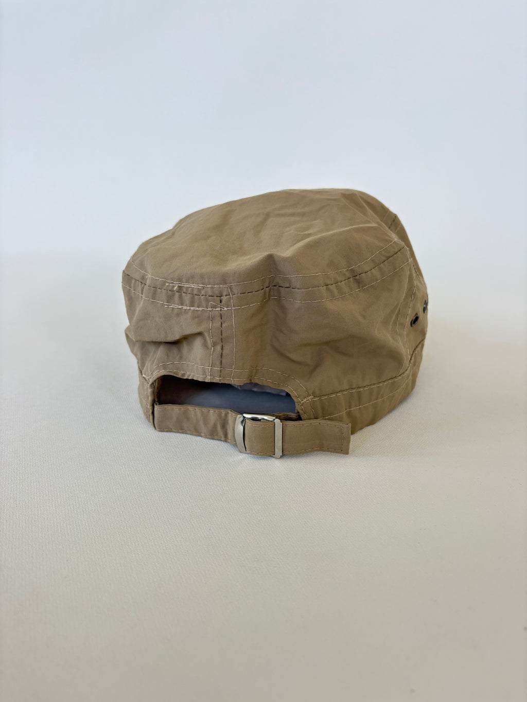 465 / Beige Flat Top Hat