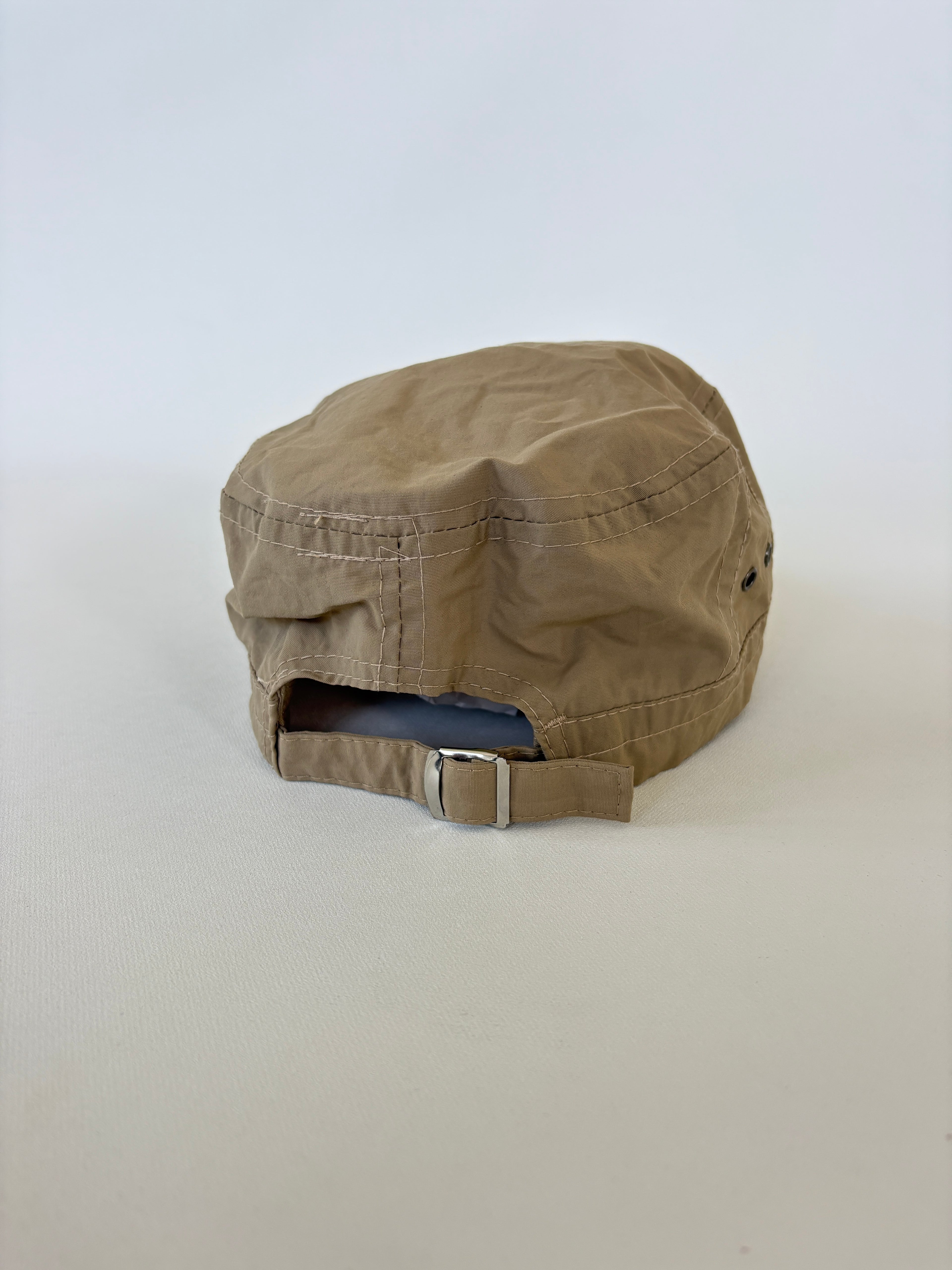 465 / Beige Flat Top Hat