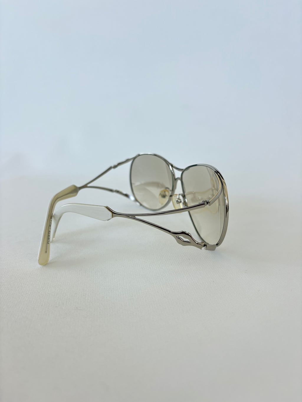 473 / Grey Lens Metal Frame Sunglasses