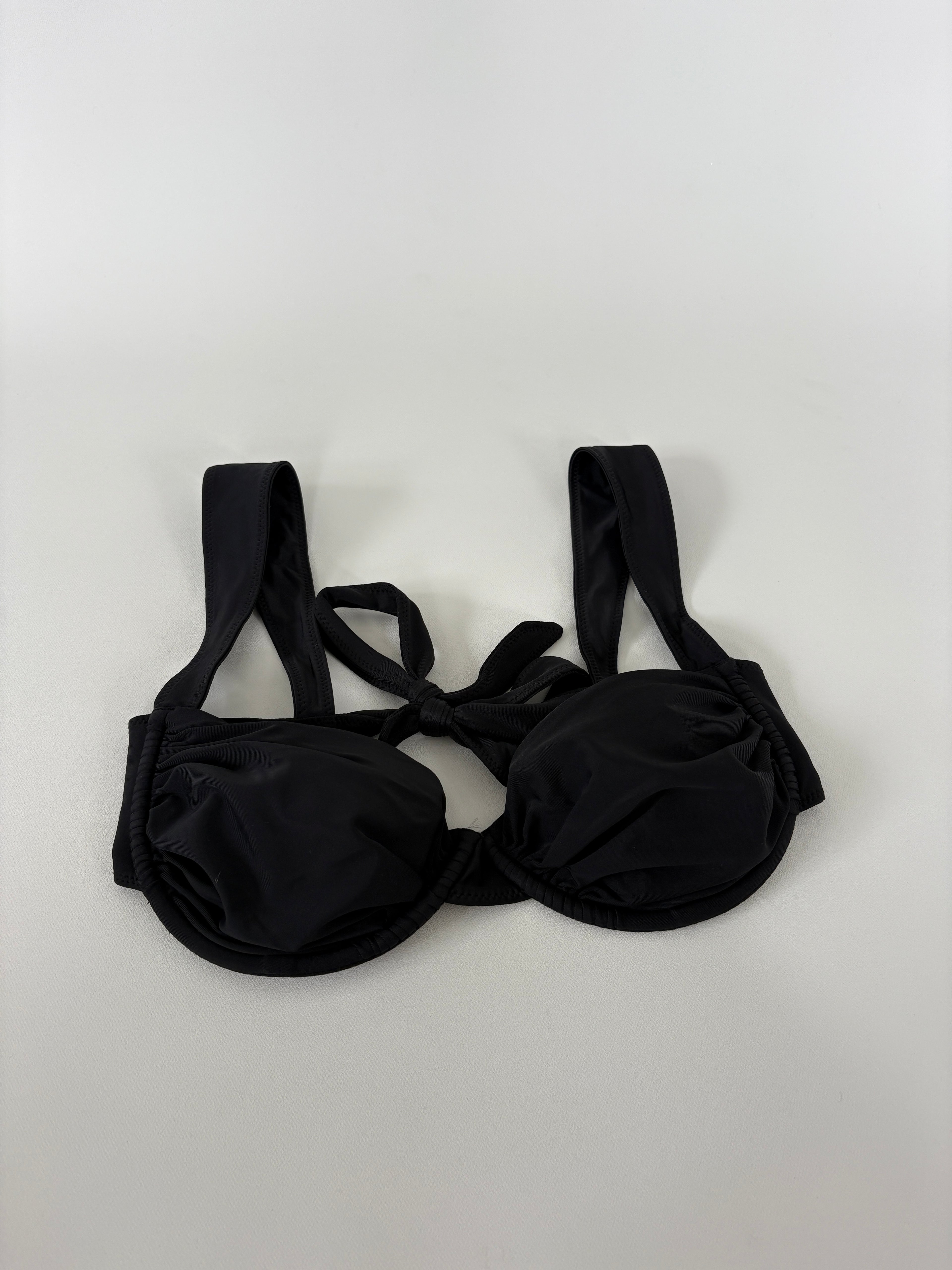 478 / Black Underwire Bikini Top