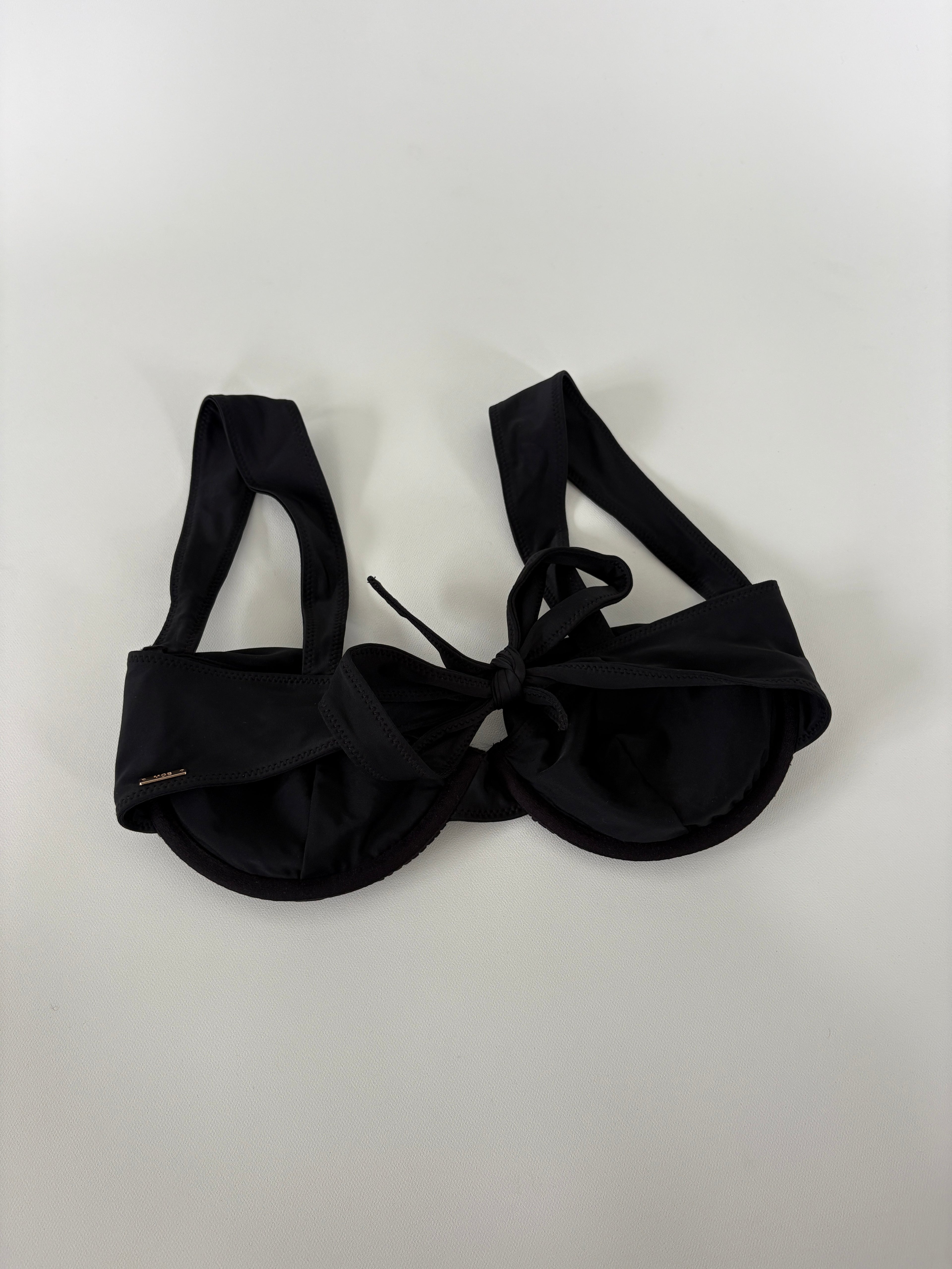 478 / Black Underwire Bikini Top