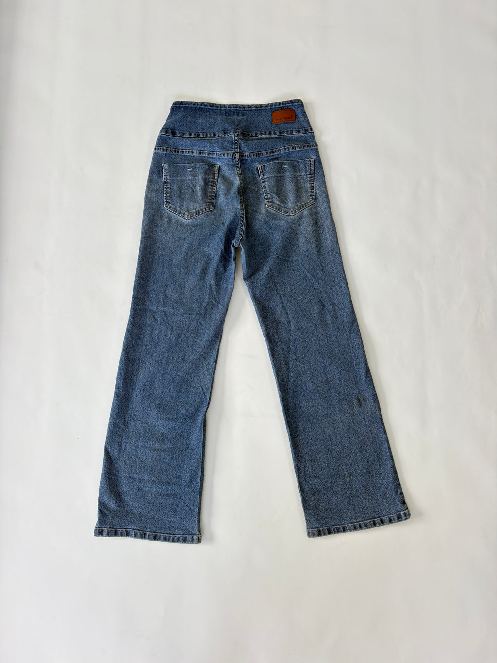 518 / Medium Wash Jeans w/ Stacked Multi-Button Waistband