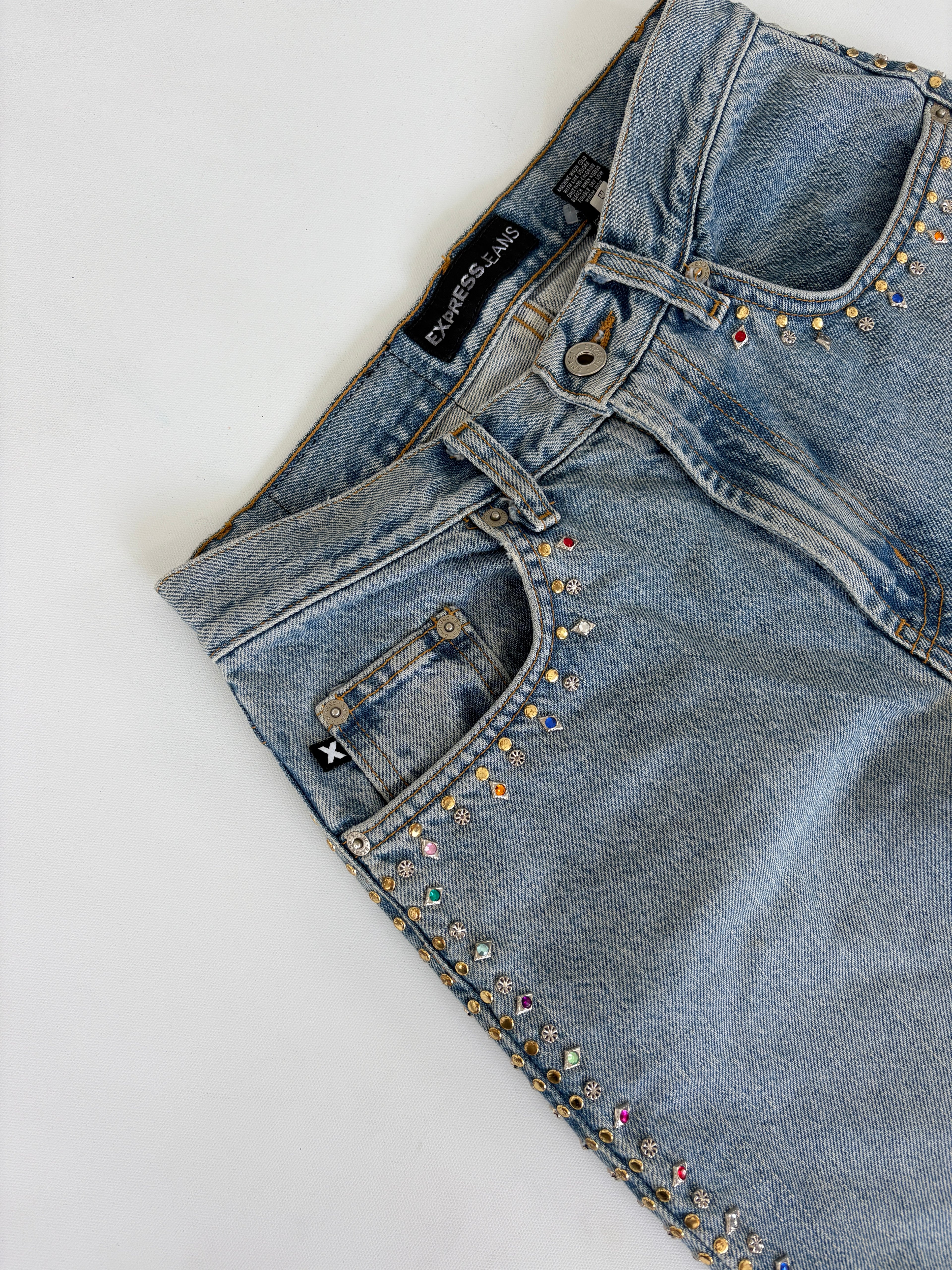 530 / Light Wash Flare Jeans w/ Bejewlled Seams