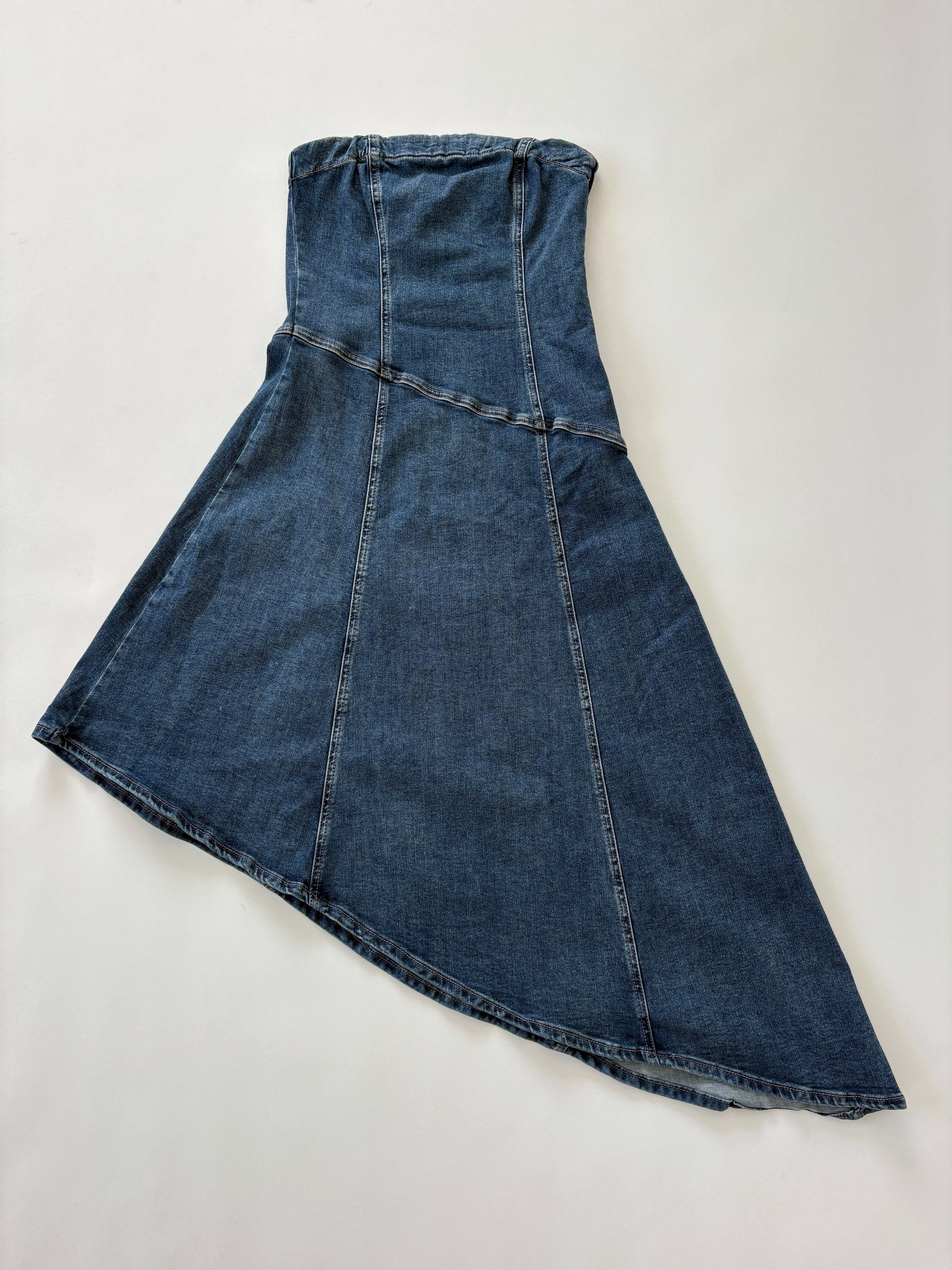 531 / Denim Asymmetrical Strapless Dres
