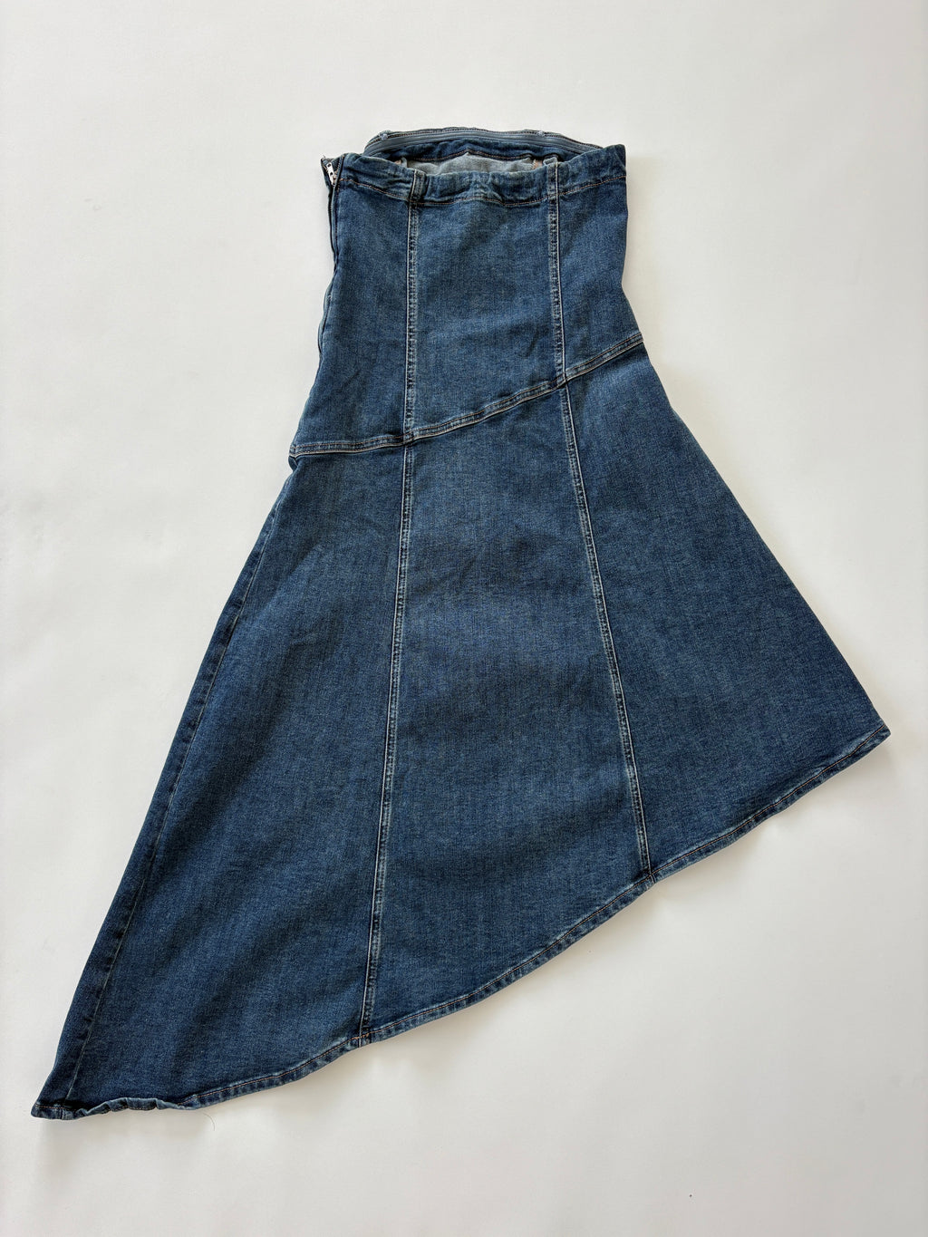 531 / Denim Asymmetrical Strapless Dres
