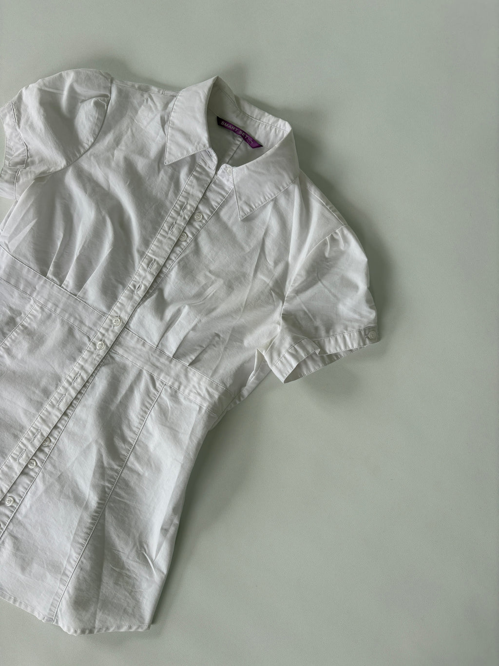 532 / White Smart Set Short Sleeve Button Up Shirt