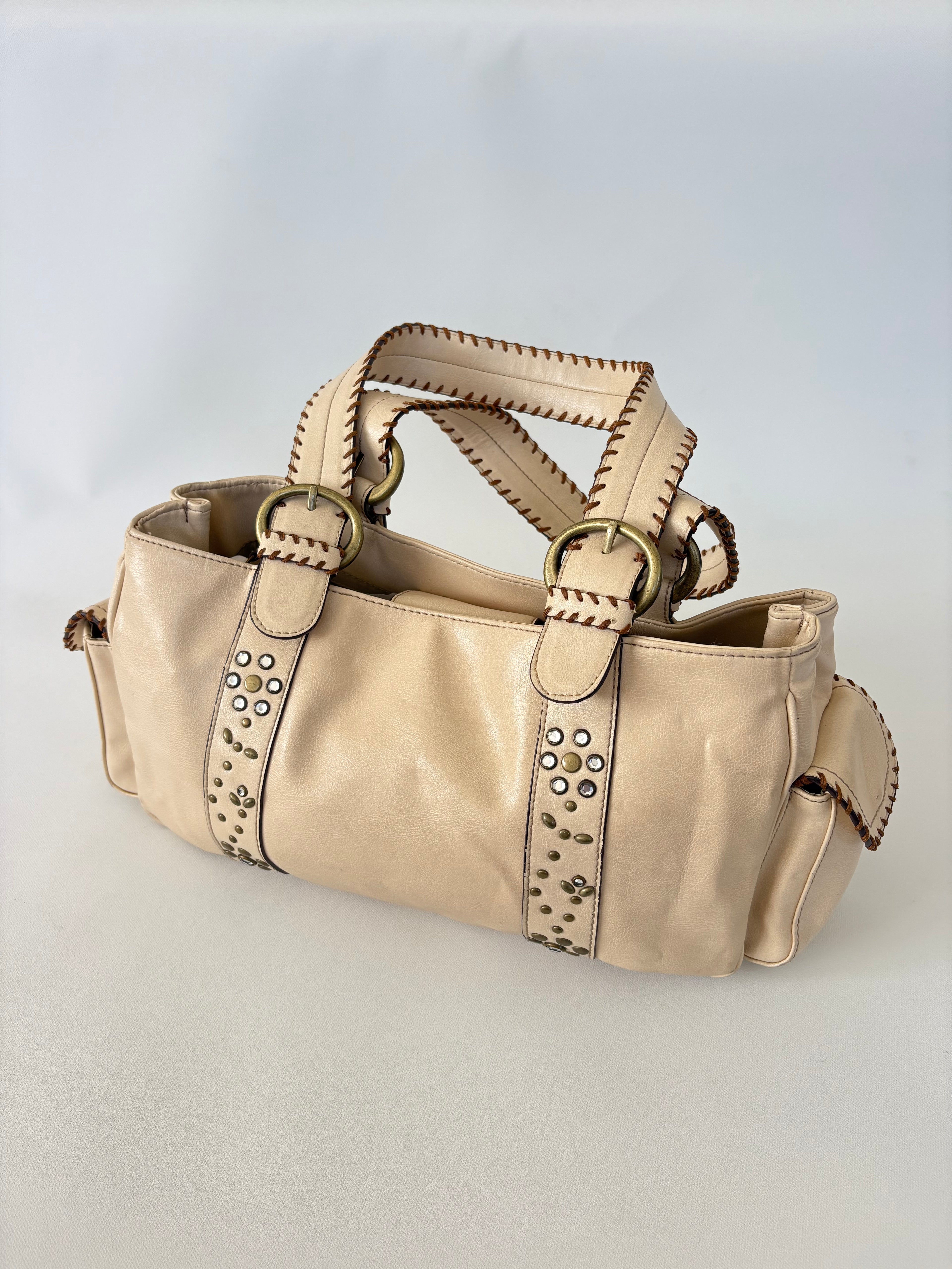 547 / Cream Nine West Barrel Bag Set
