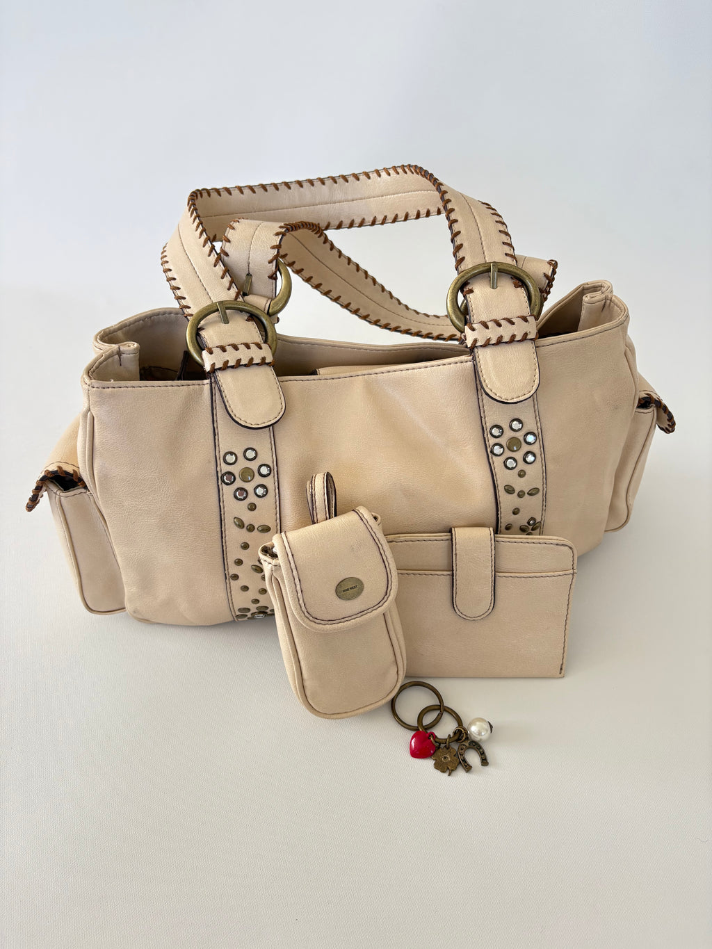 547 / Cream Nine West Barrel Bag Set