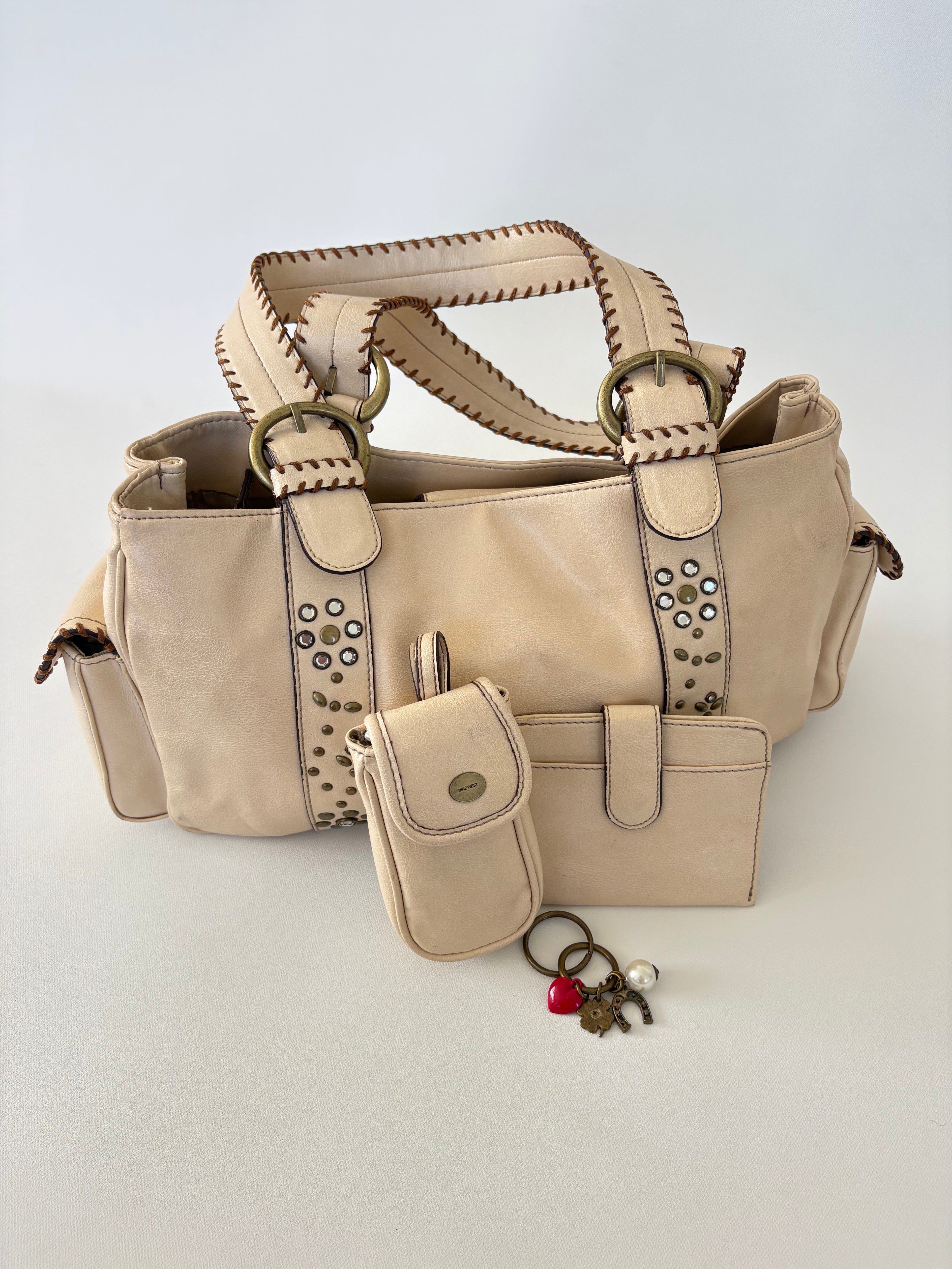 547 / Cream Nine West Barrel Bag Set