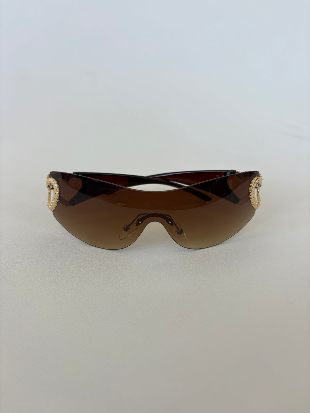 562 / Brown Panel Sunglasses w/ Gold Heart Hinges
