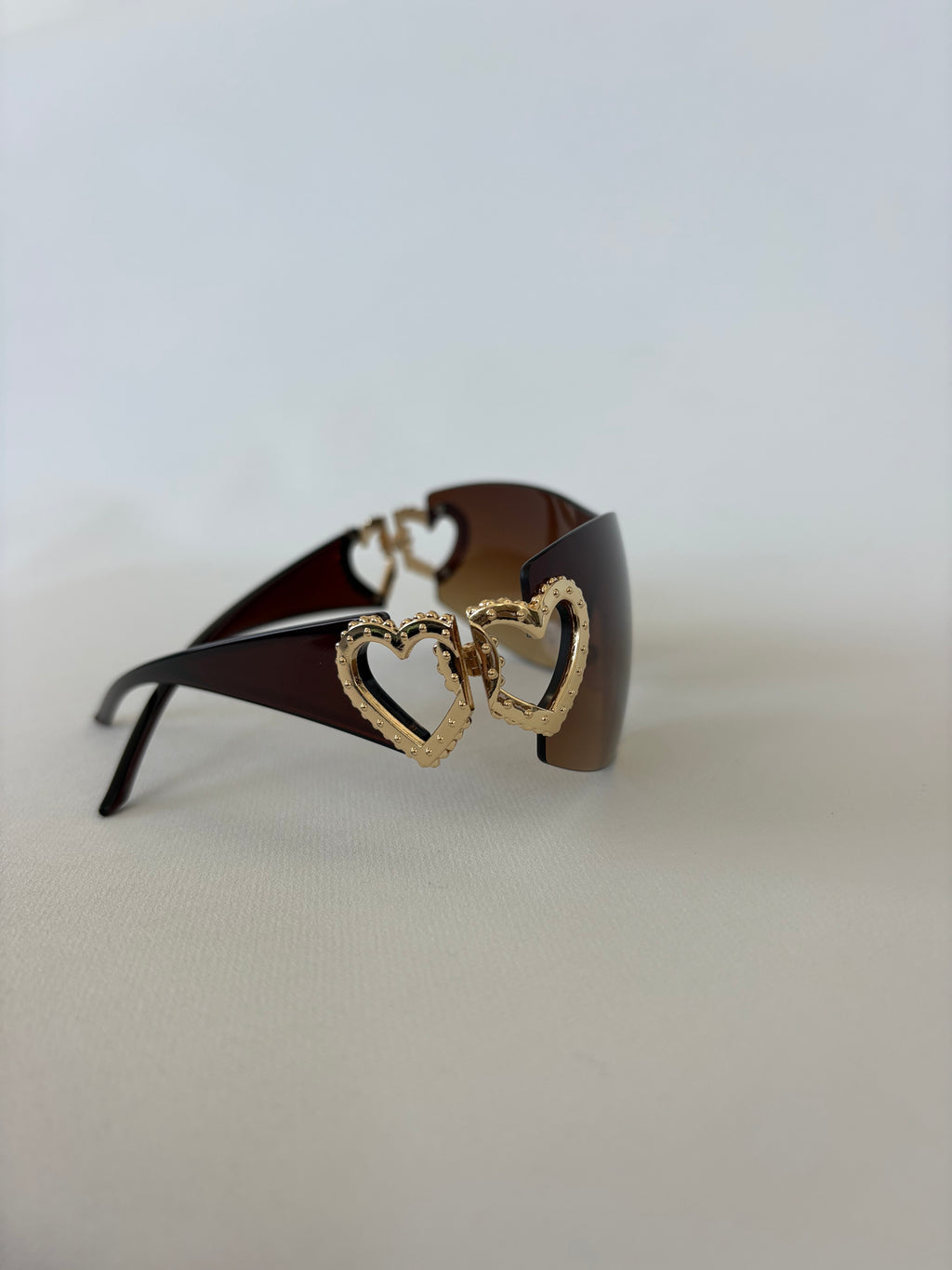 562 / Brown Panel Sunglasses w/ Gold Heart Hinges