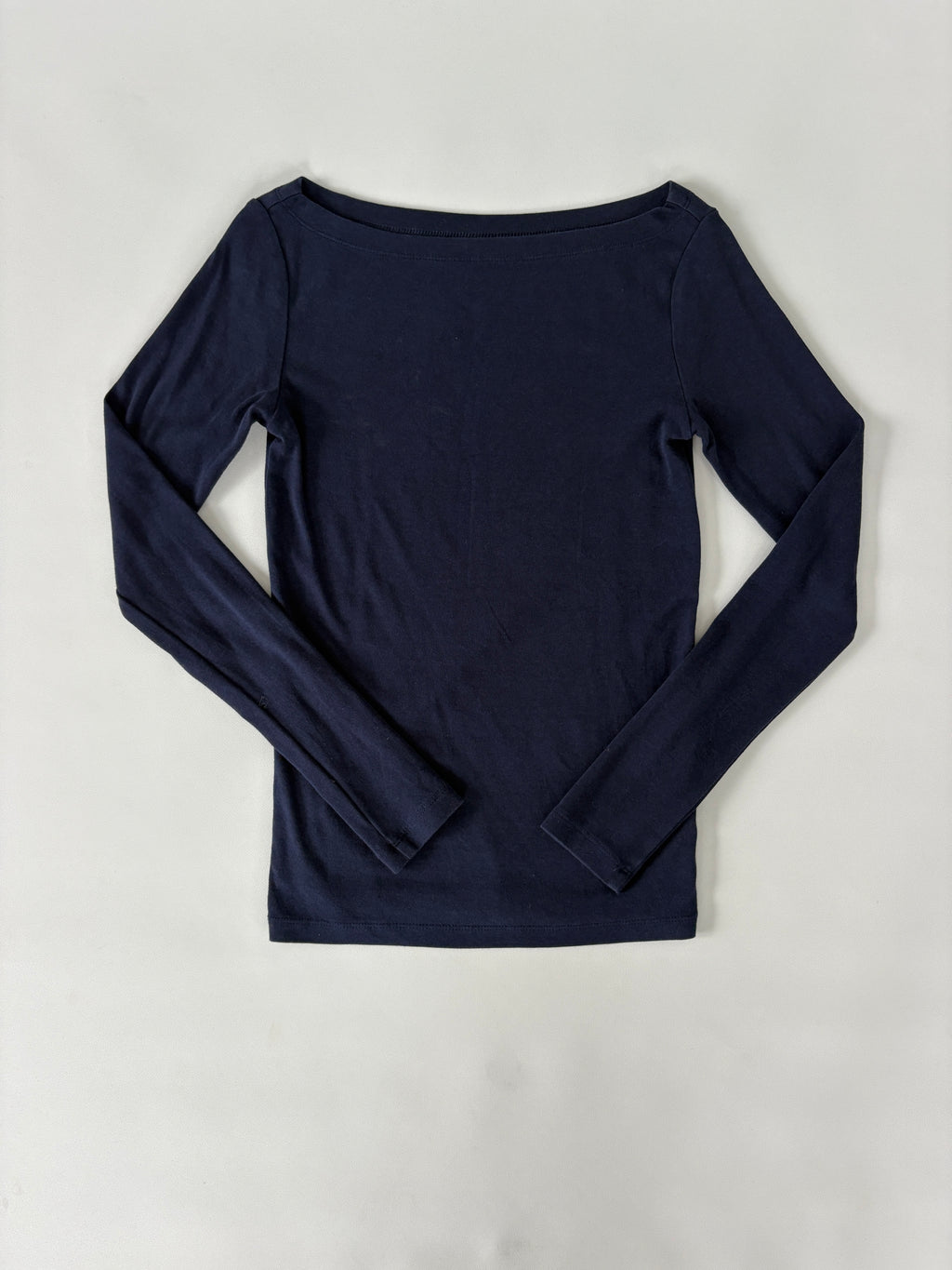 568 / Navy Gap Boat Neck Long Sleeve