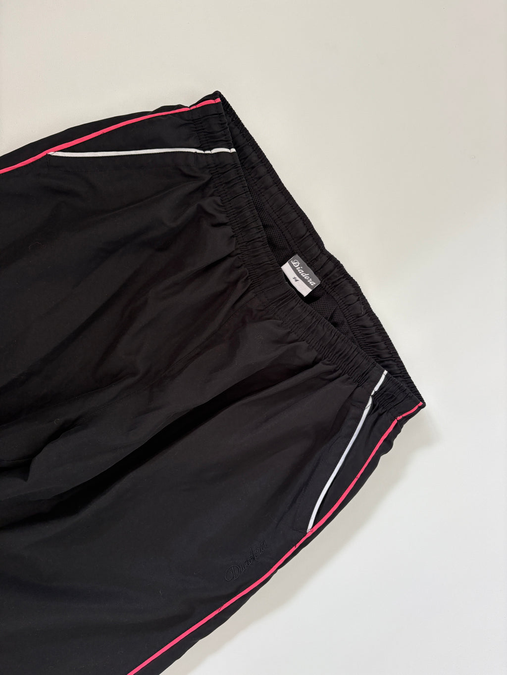 584 / Black Wide Leg Spray Pants w/ Pink Trim