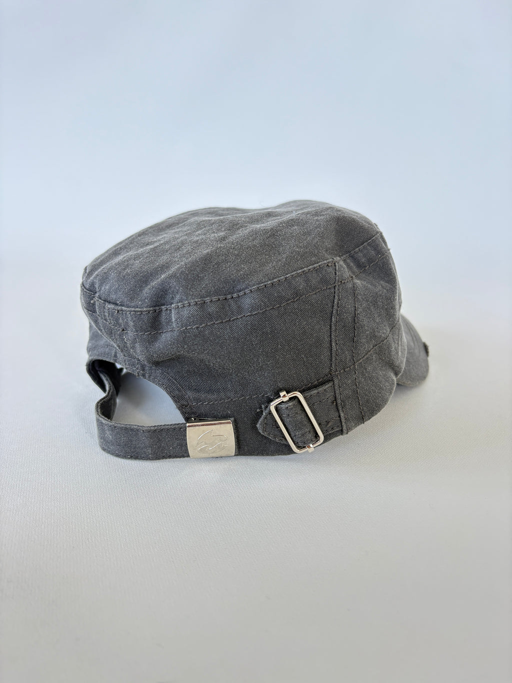 608 / Grey Billabong Flat Top Hat