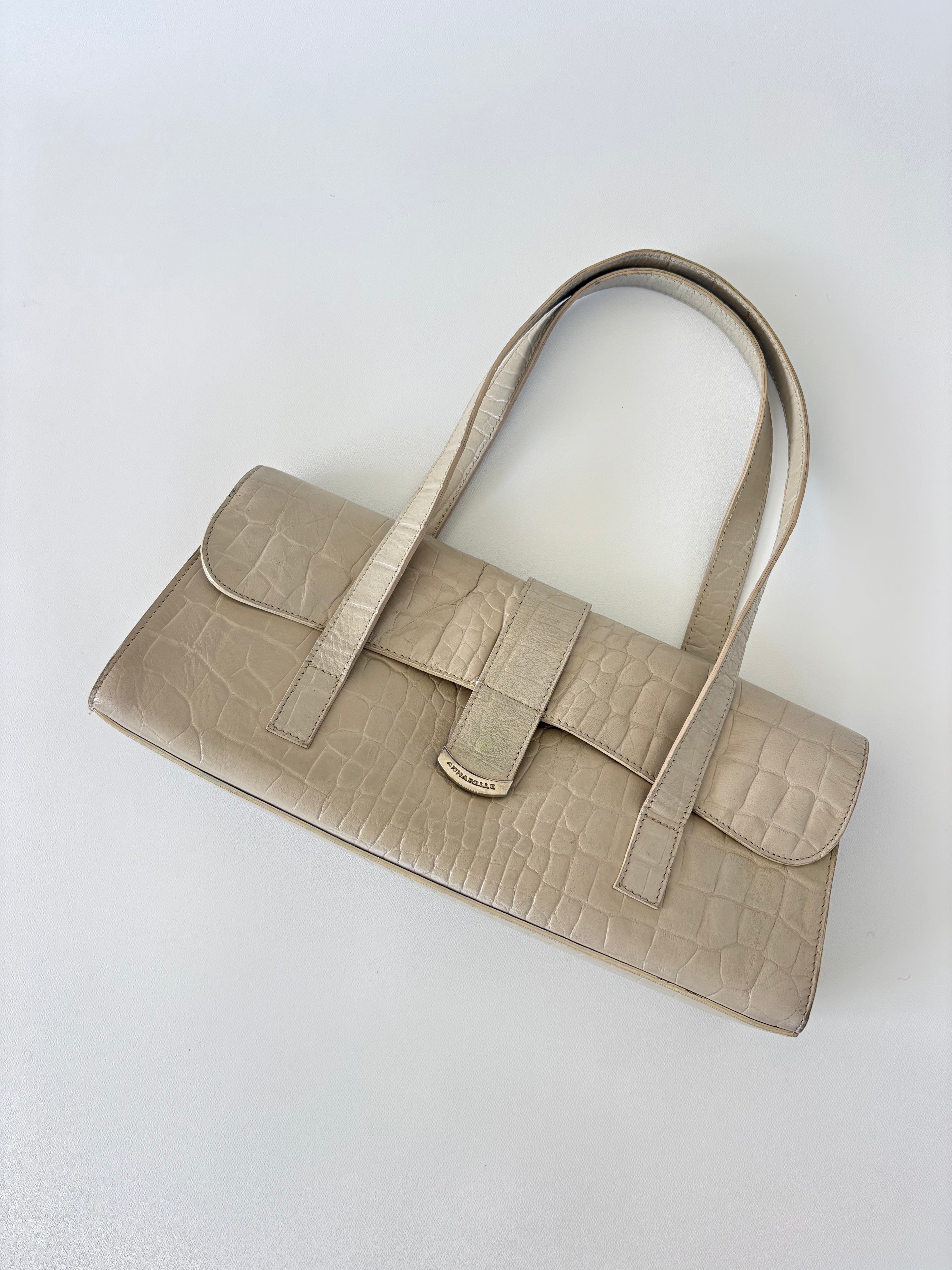 618 / Cream Textured Rectangle Shouler Bag