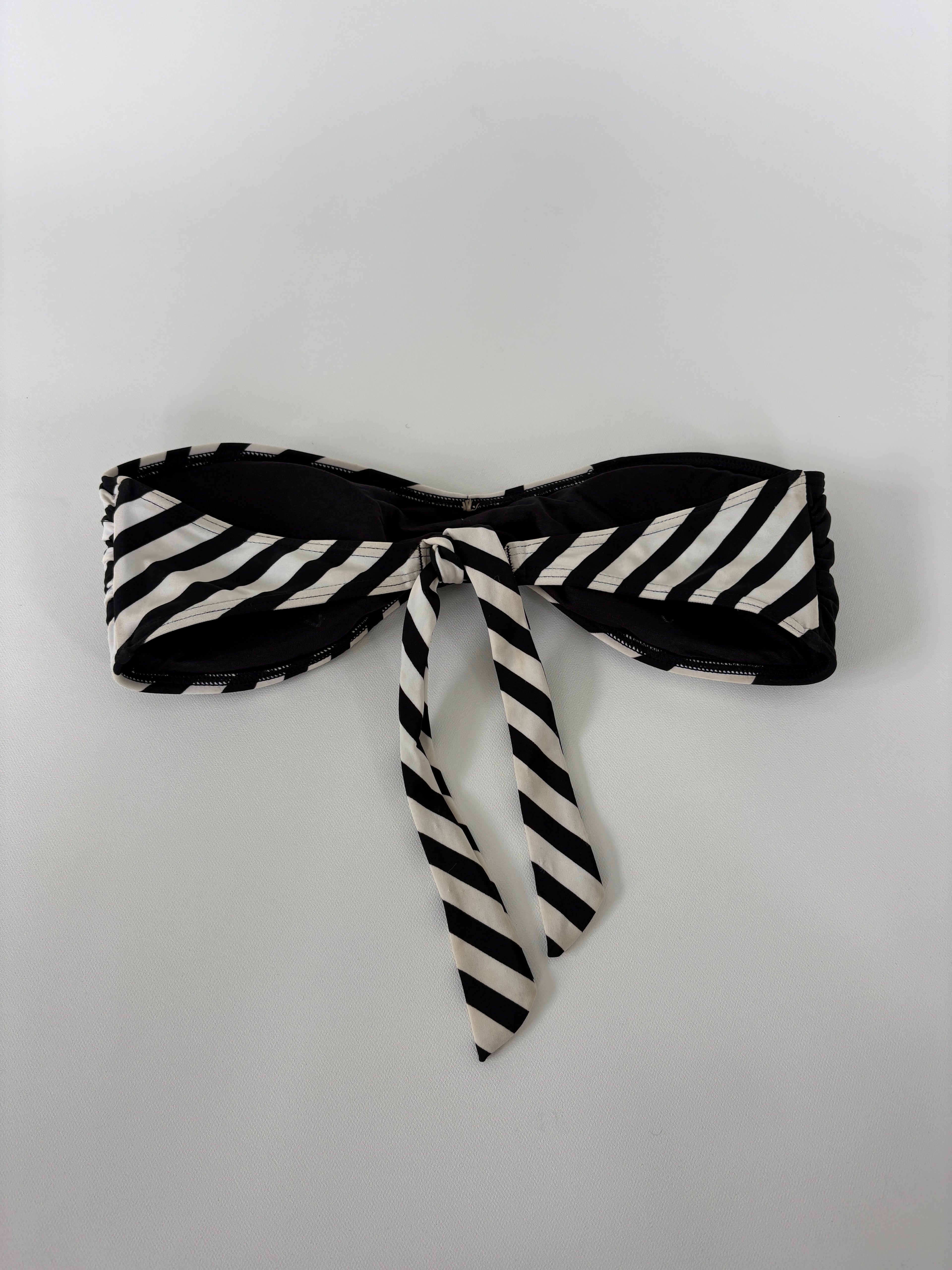 628 / Black & White Ripcurl Bandeau Bikini Top
