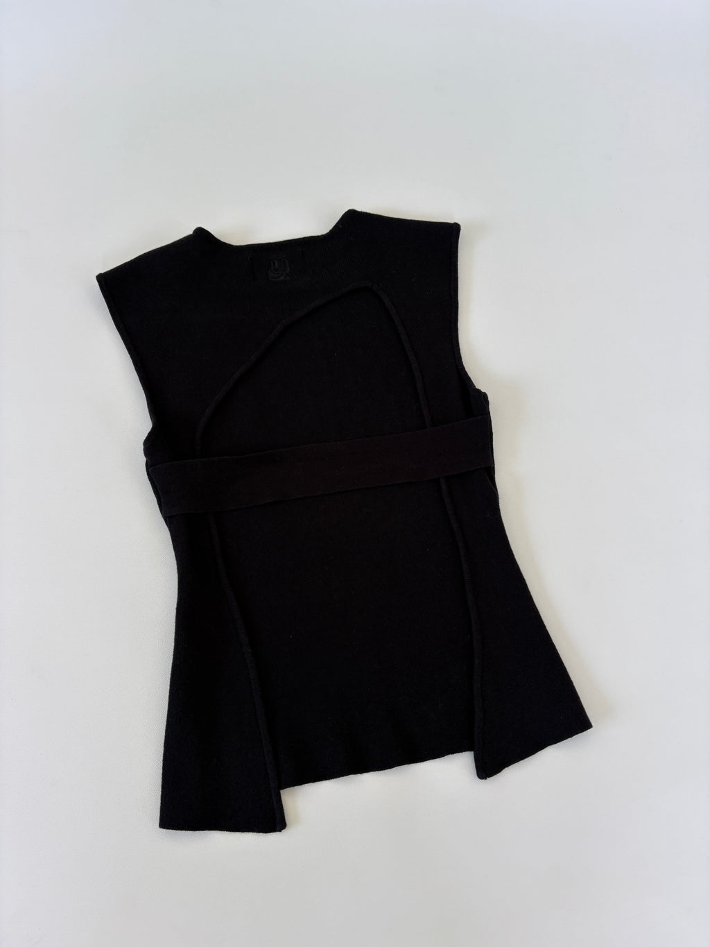 631 / Black Backless Tank