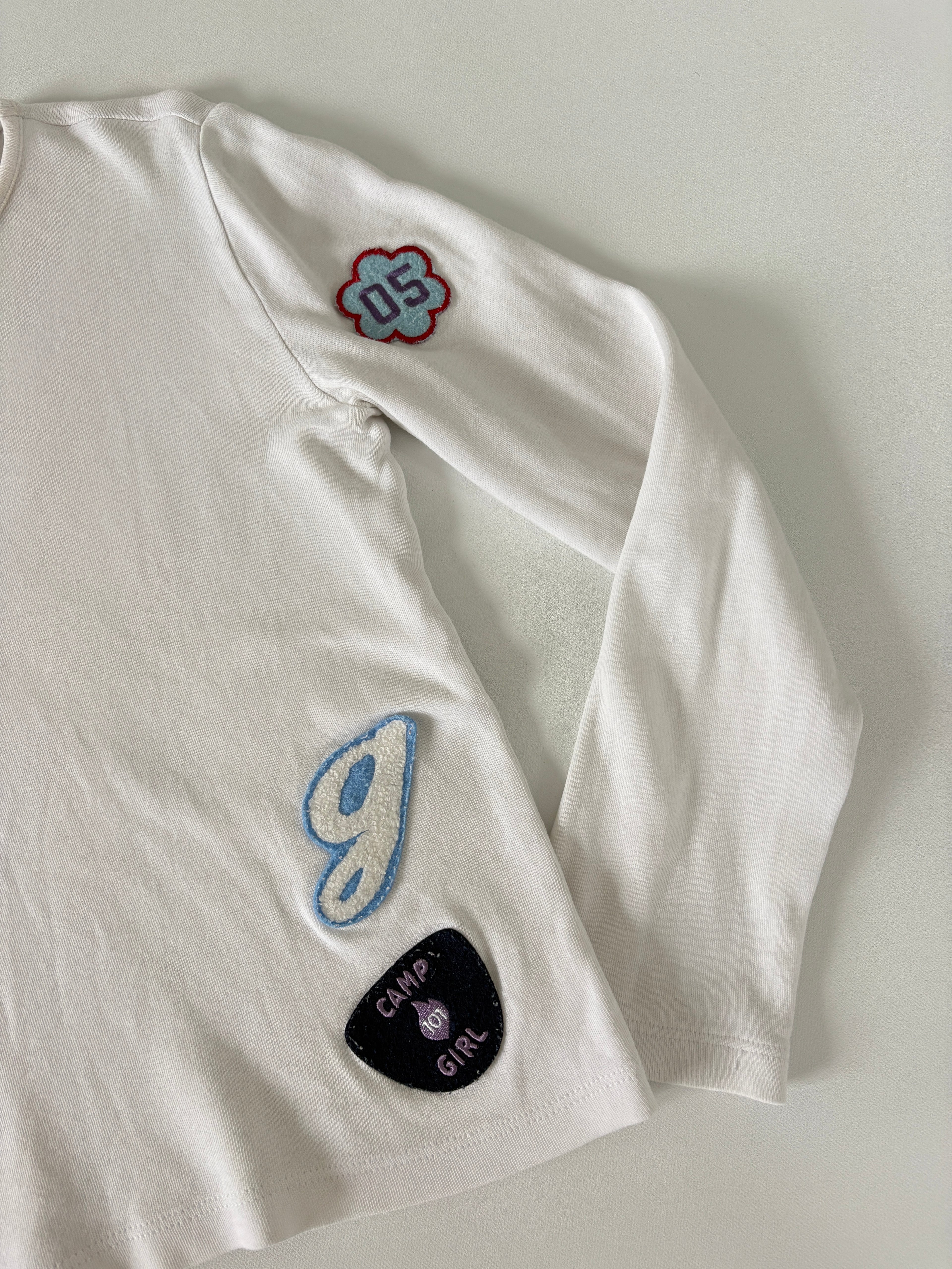 641 / White Gap Quarter Sleeve with Patches