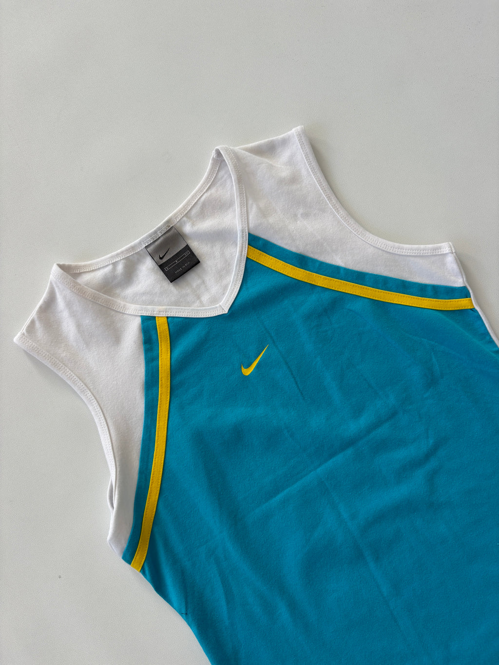 658 / Vintage Nike Blue & Yellow Tank