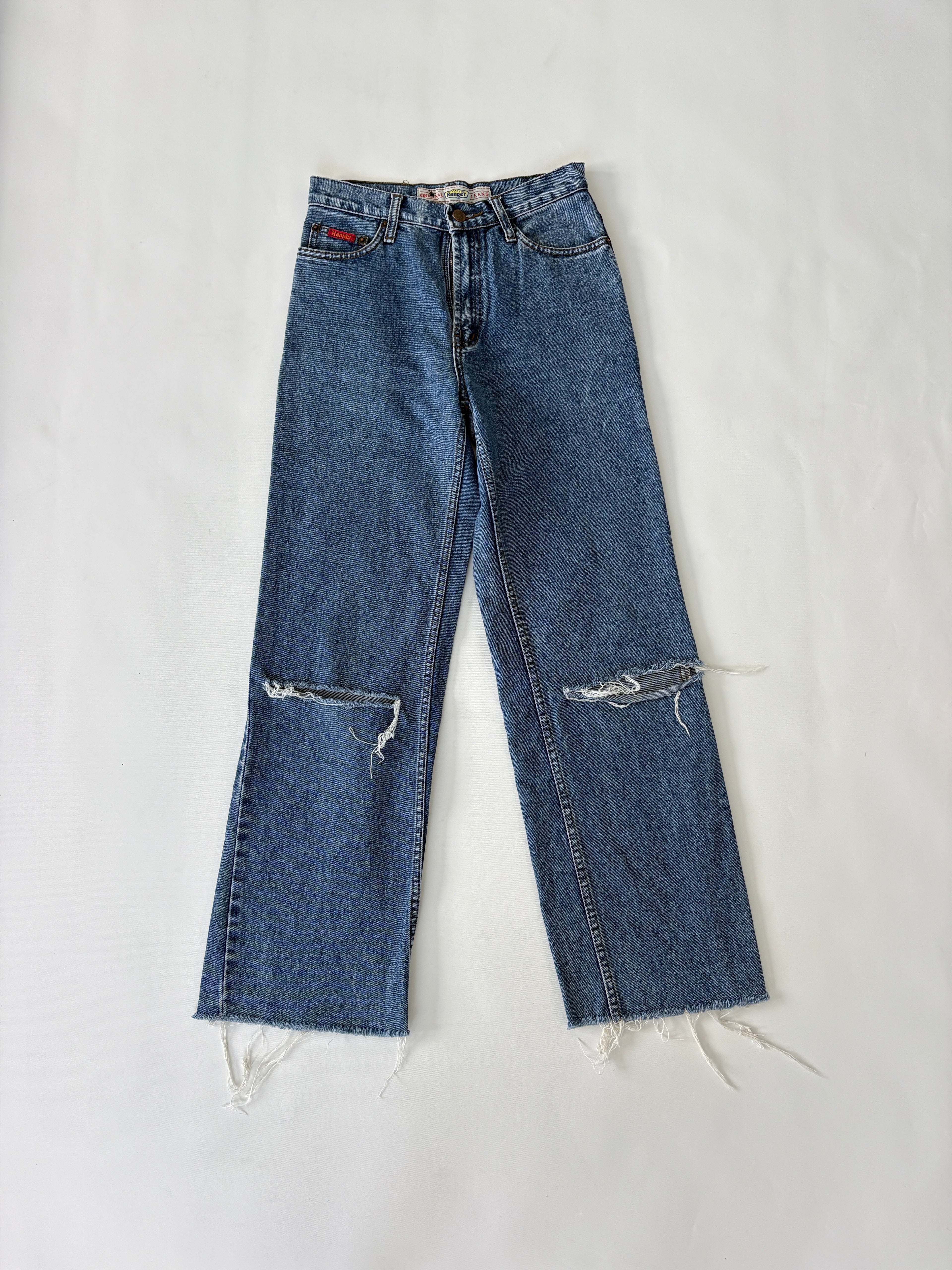 862 / Medium Wash Rangers Jeans w/ Knee Rips