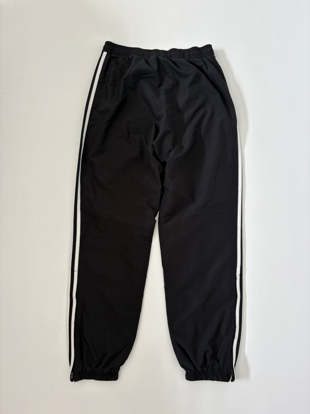 881 / Black Adidas Joggers