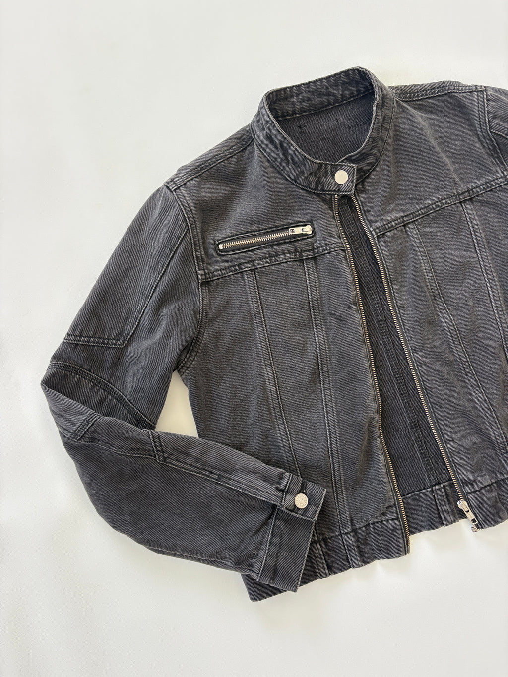 🔒 910 / Black Zip Up Denim Jacket