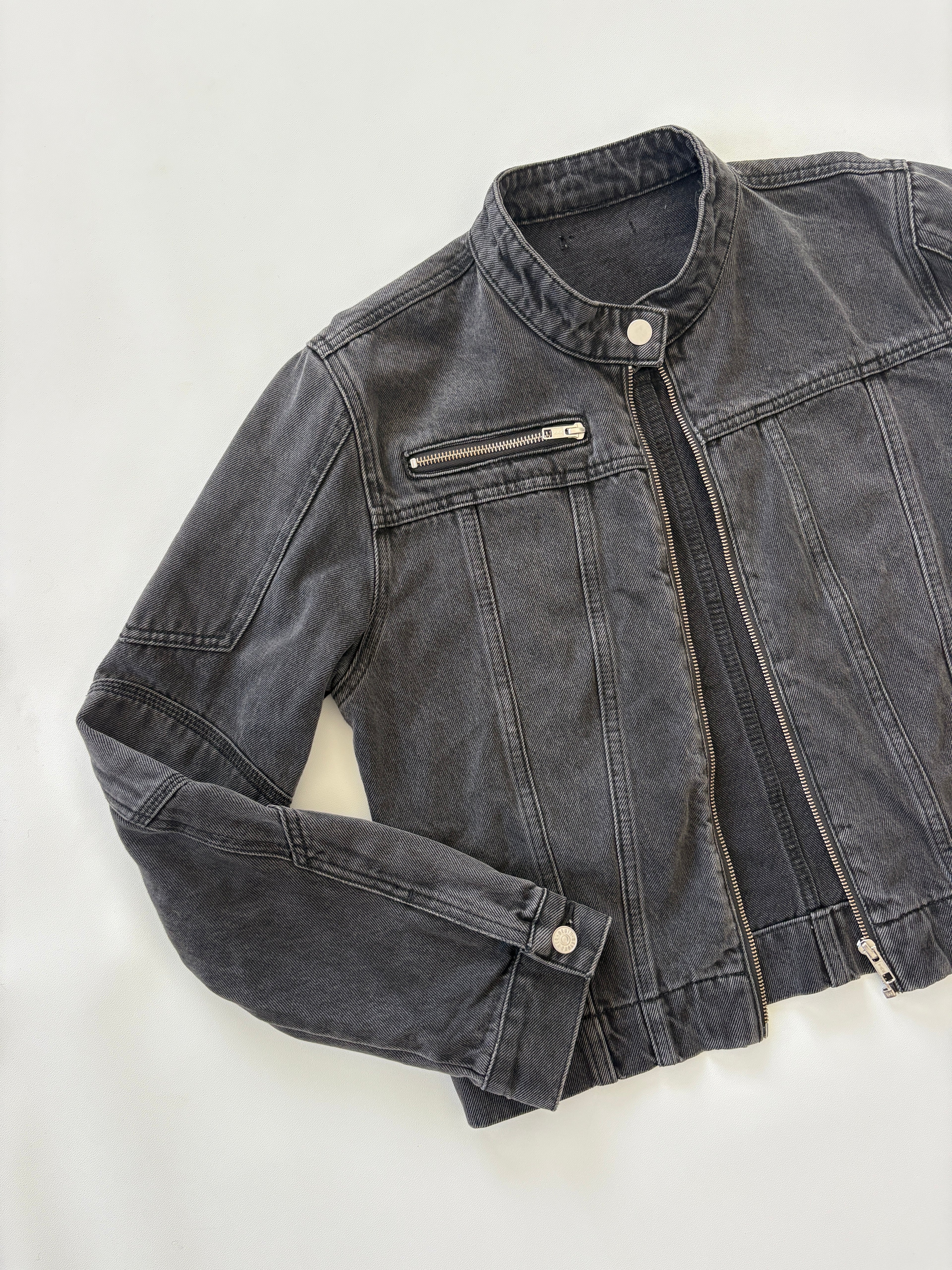 🔒 910 / Black Zip Up Denim Jacket