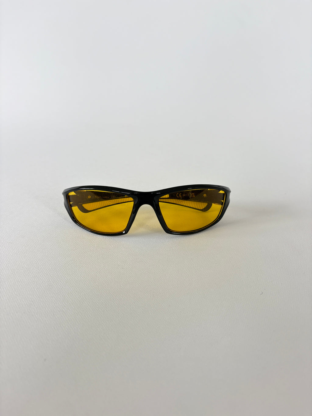 1009 / Black Frame & Yellow Len Sunglasses