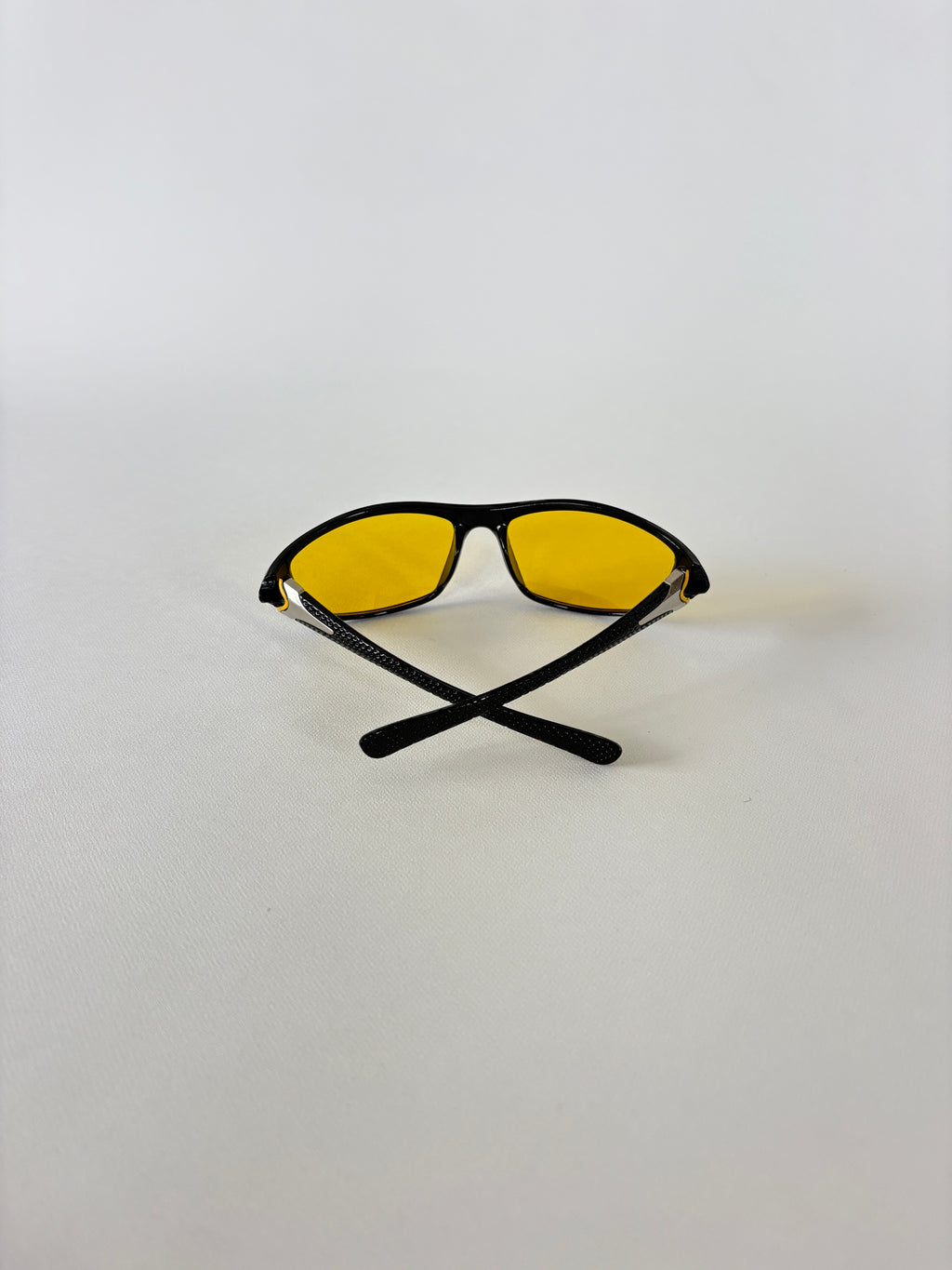 1009 / Black Frame & Yellow Len Sunglasses