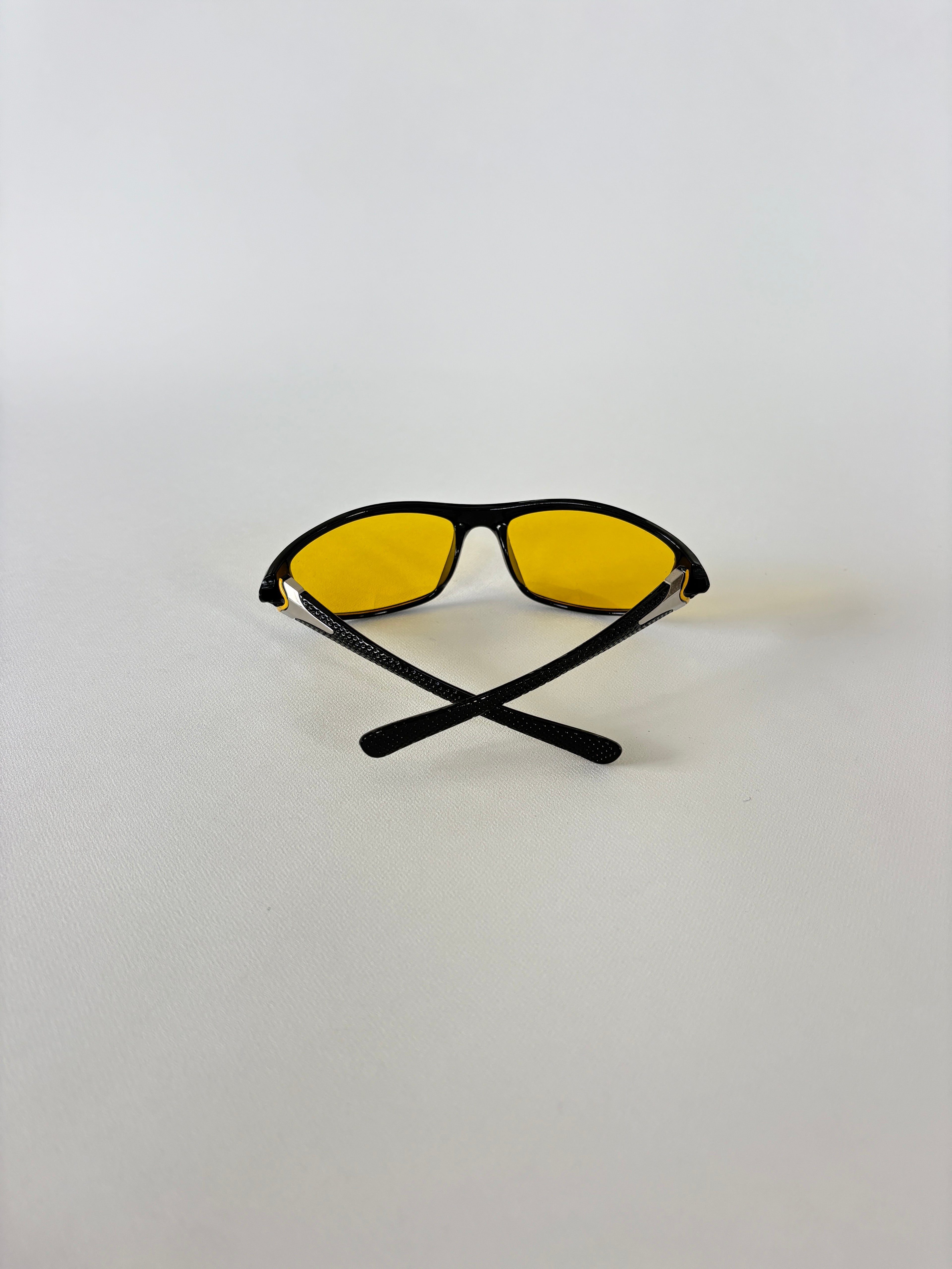 1009 / Black Frame & Yellow Len Sunglasses