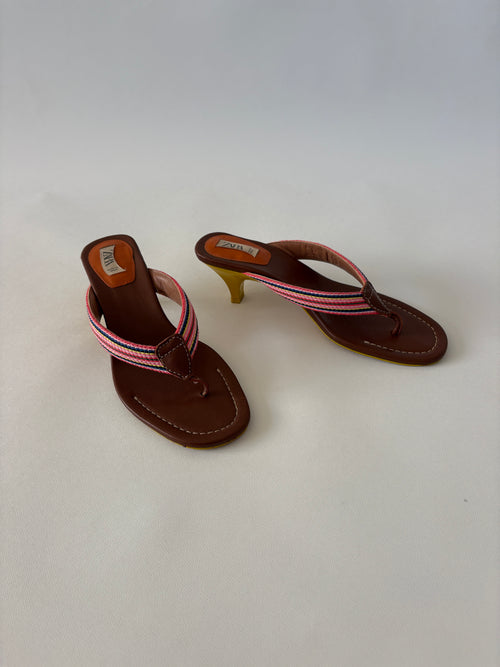 1052 / Muti Colour & Yellow Kitten Heels