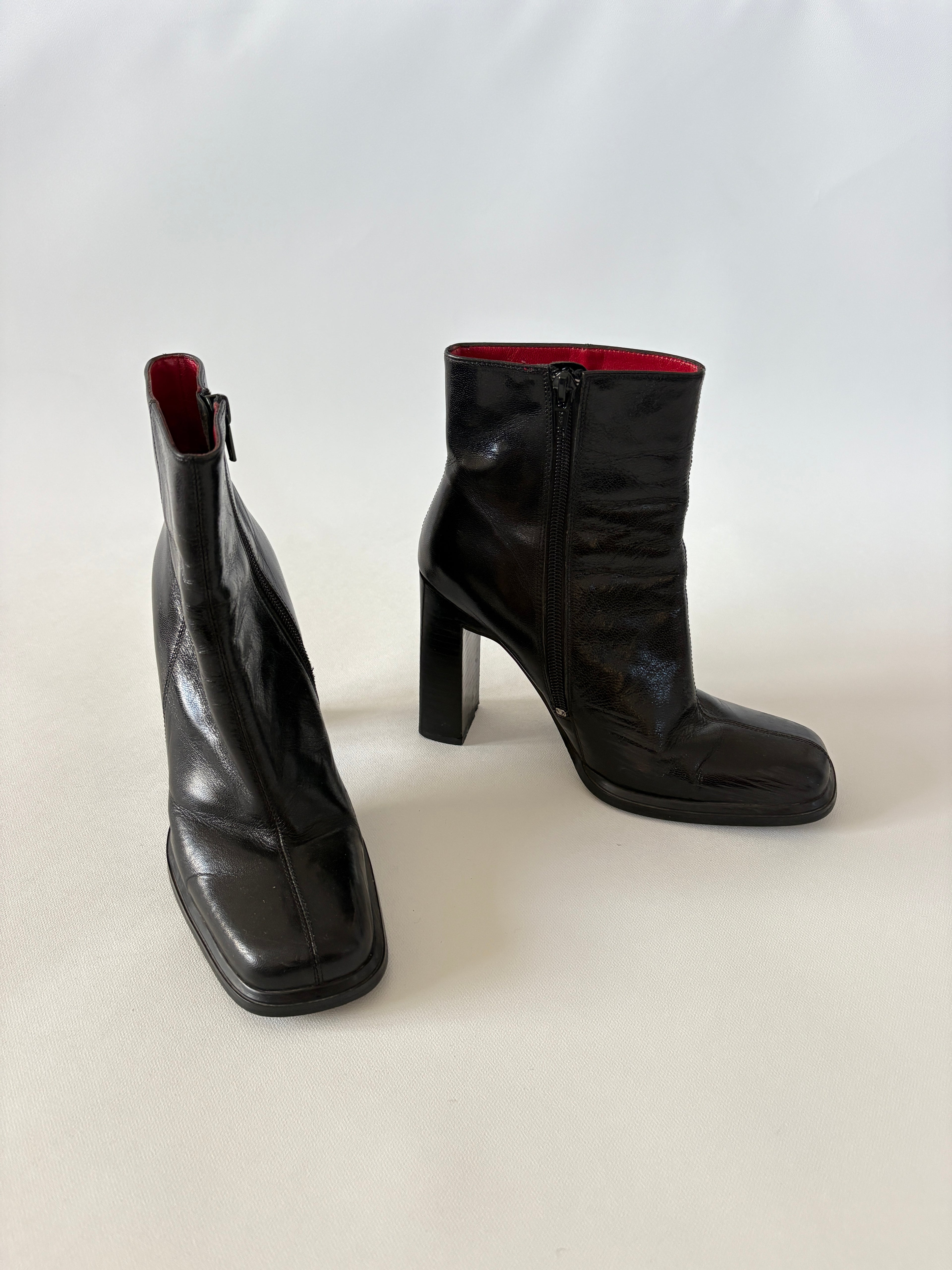 1097 / Mollini Black Leather Boots