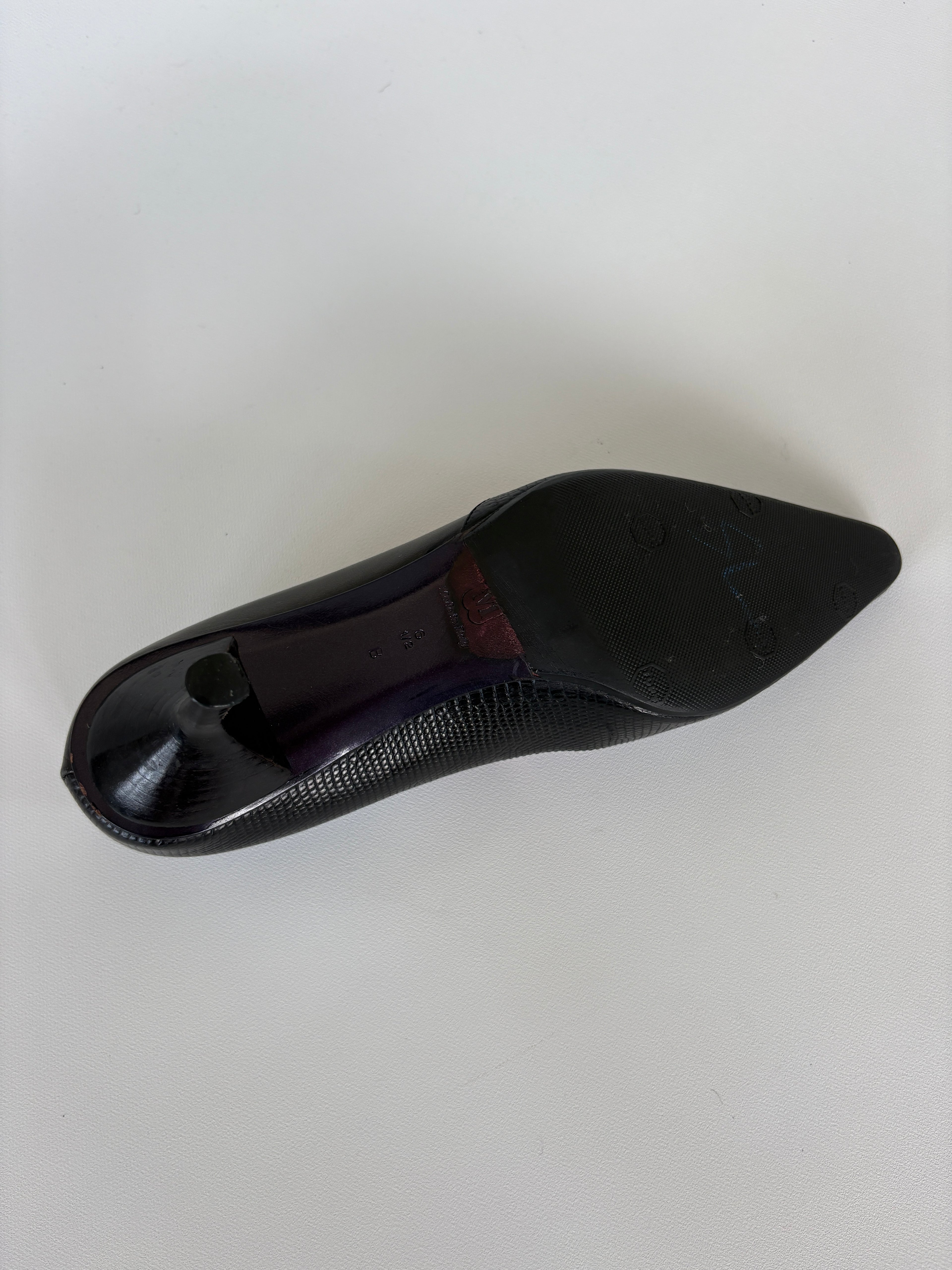 11 / Brown Pointed Toe Kitten Heels